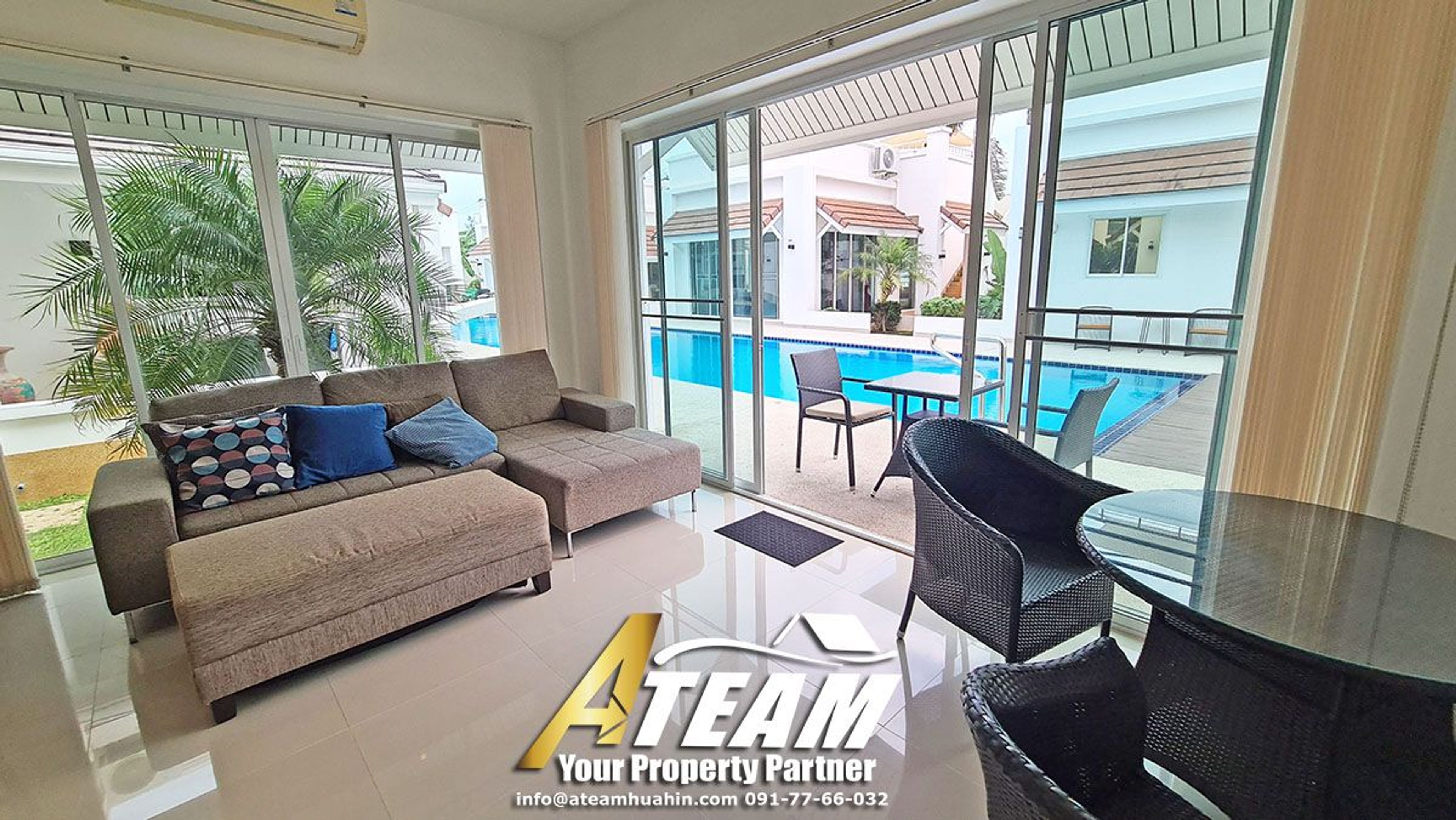 1 bedroom house with big rooftop with 360 mountain view