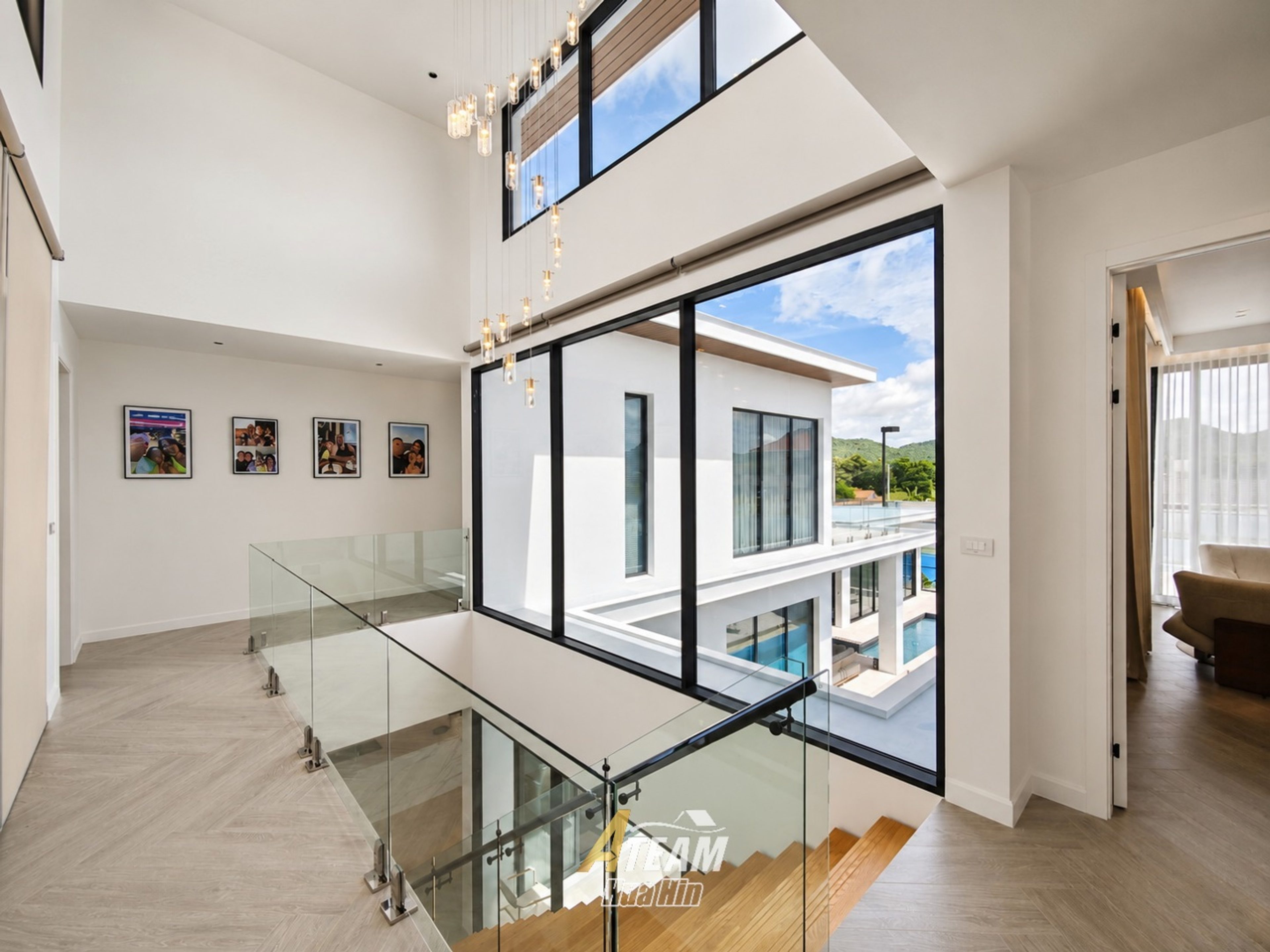 Villa de luxe exceptionnelle de 4 chambres dans le secteur de Black Mountain thumbnail 14
