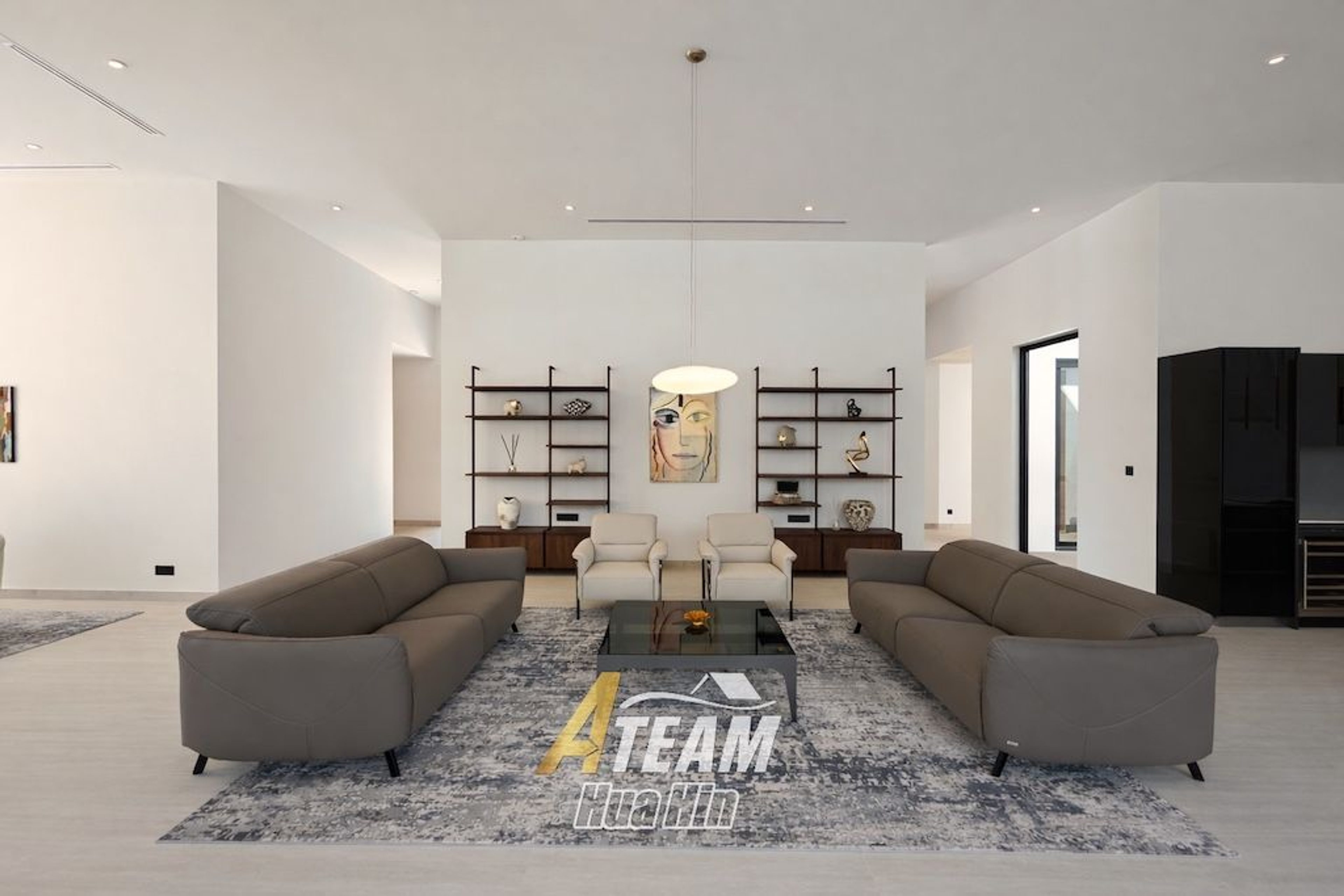 Luxury 3-Bedroom Estate with Springfield Golf Course View thumbnail 8