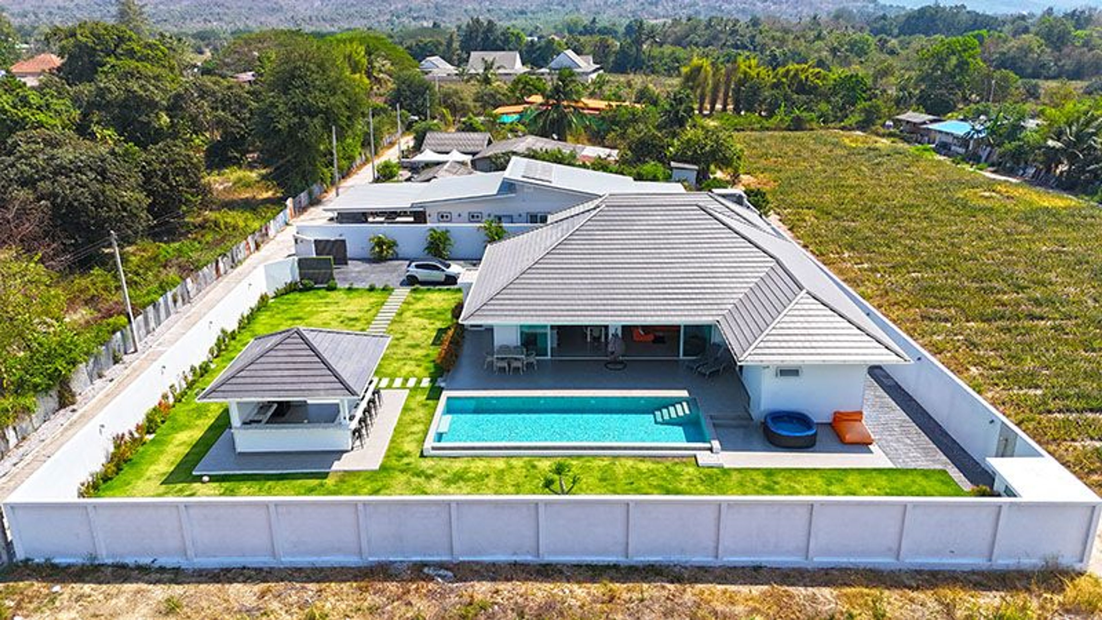 Stunning 4-Bedroom Villa in Hin Lek Fai, Hua Hin