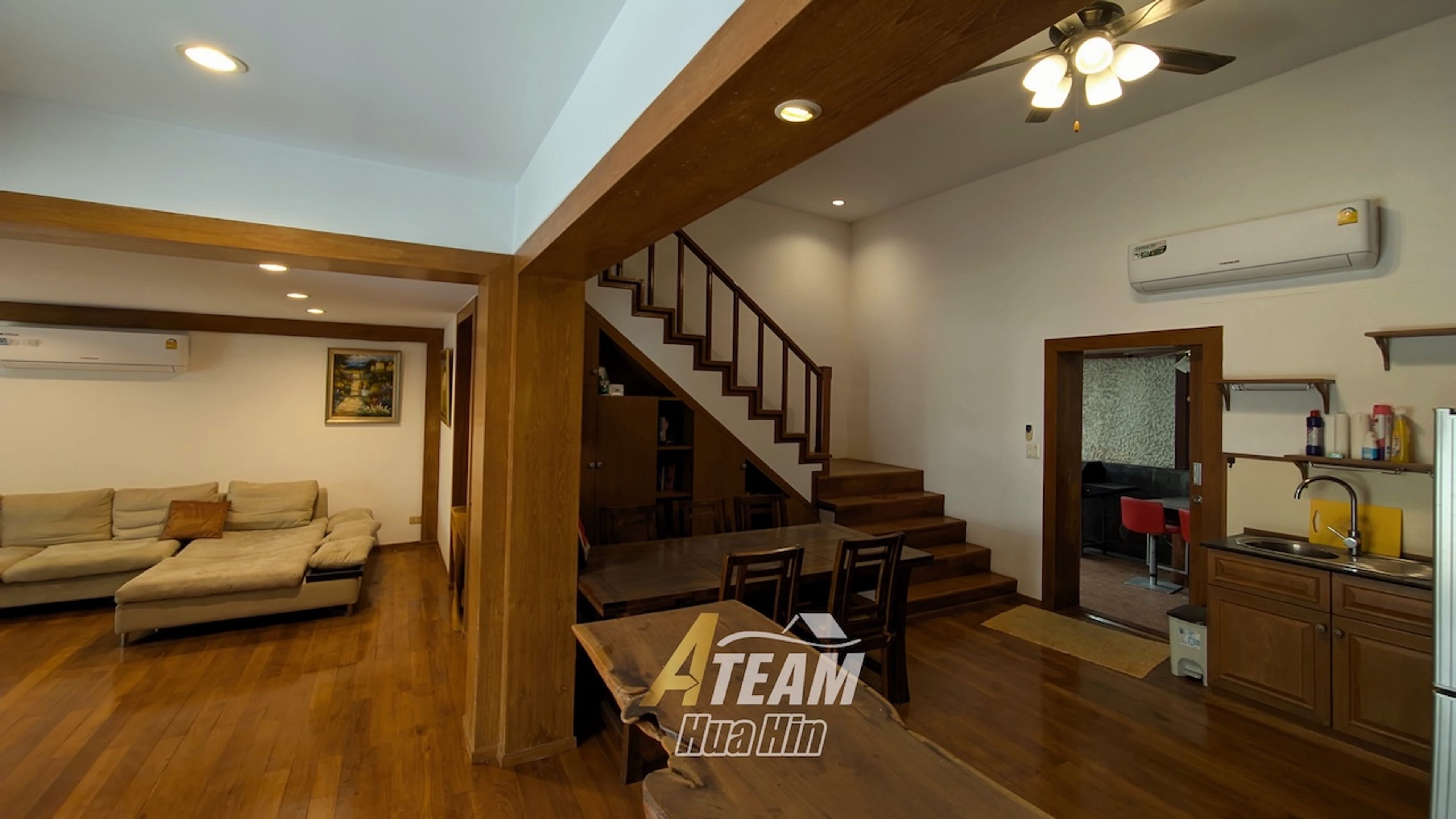 Beachfront 5-Bedroom Townhouse in Baan Suksamran – Hua Hin City Center thumbnail 13