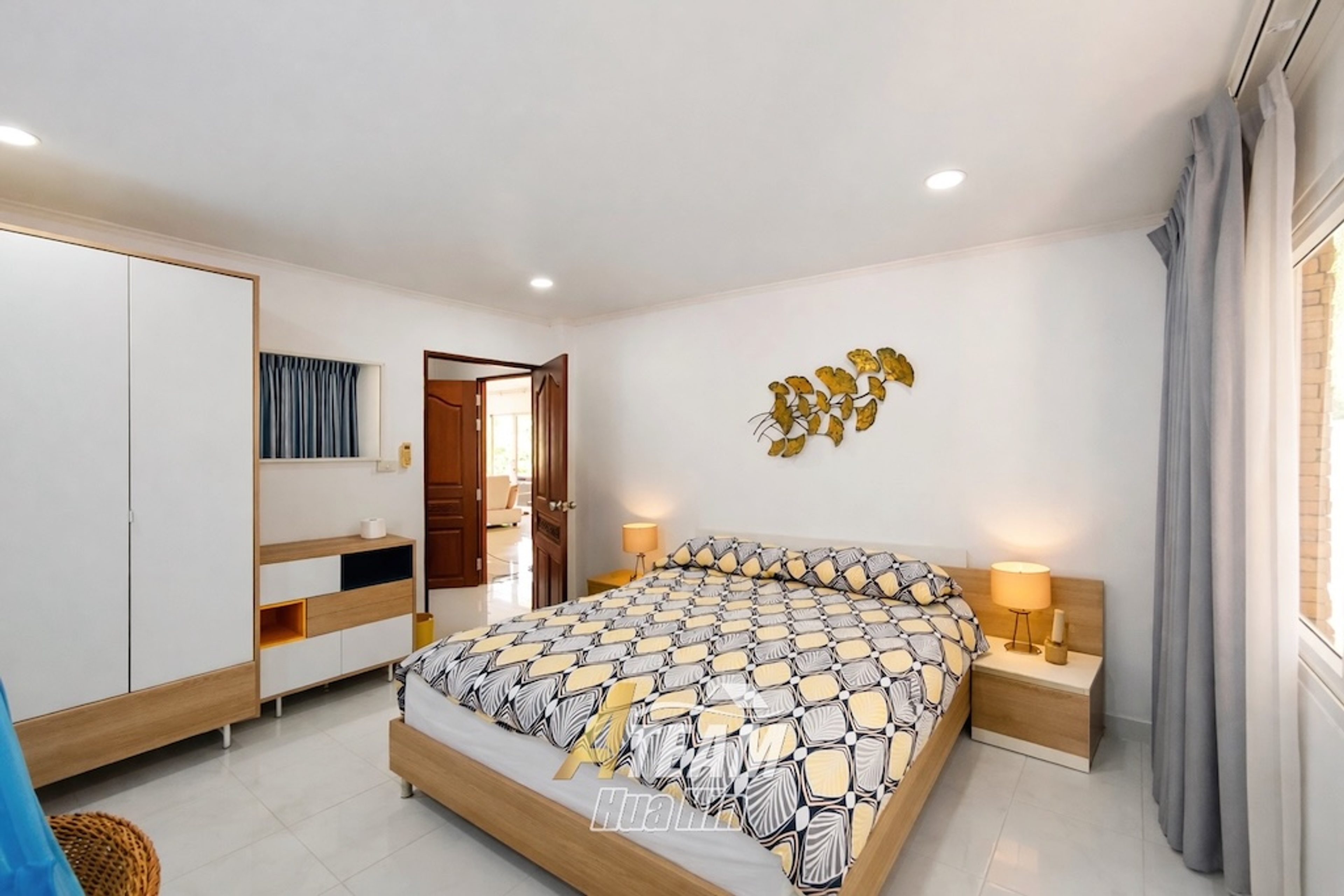 Spacious 2-Storey Pool Villa with Tropical Mountain Views – Soi 88 thumbnail 11