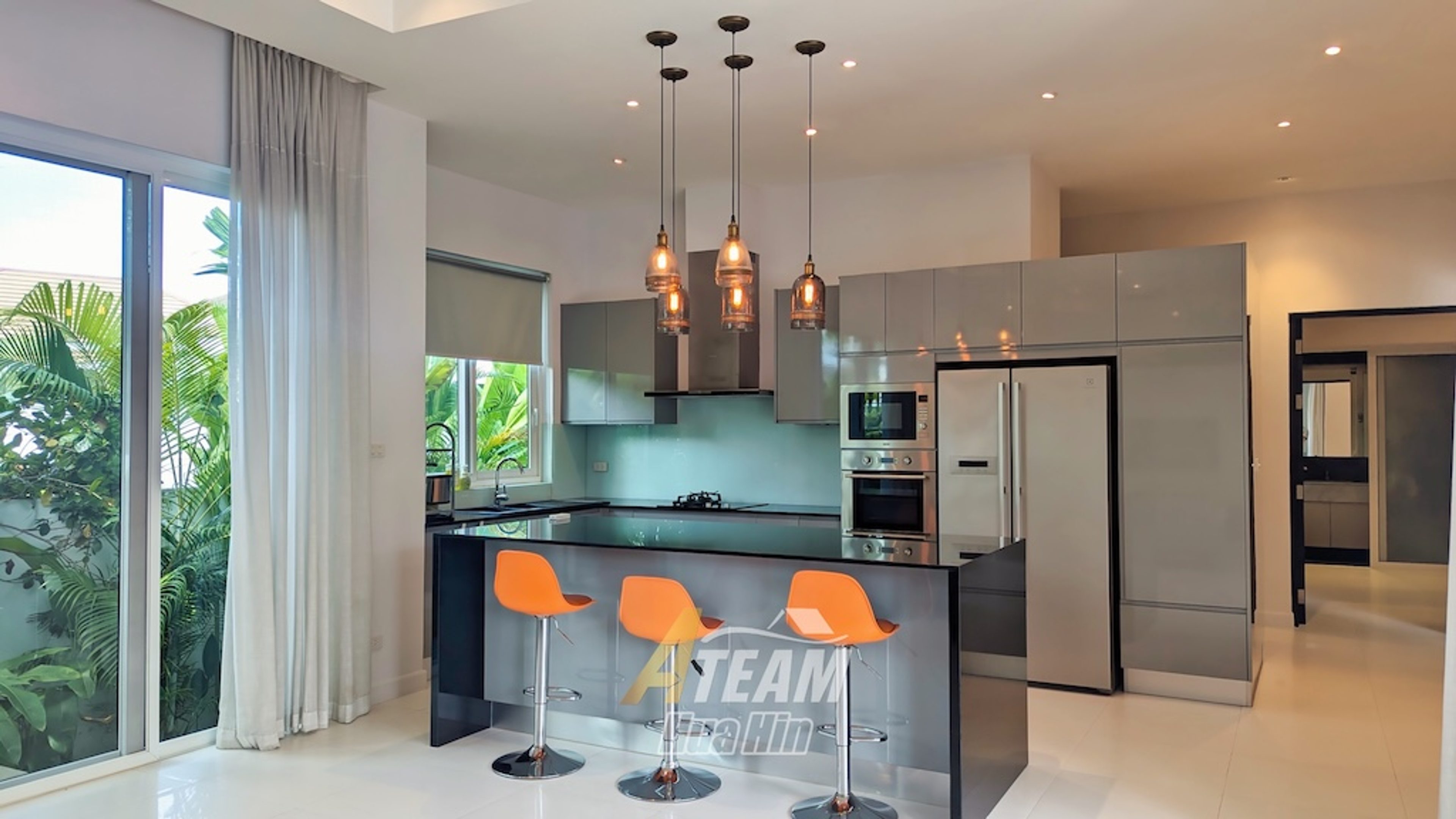 Luxury Pool Villa for rent in Woodland,  Thap Tai  thumbnail 3