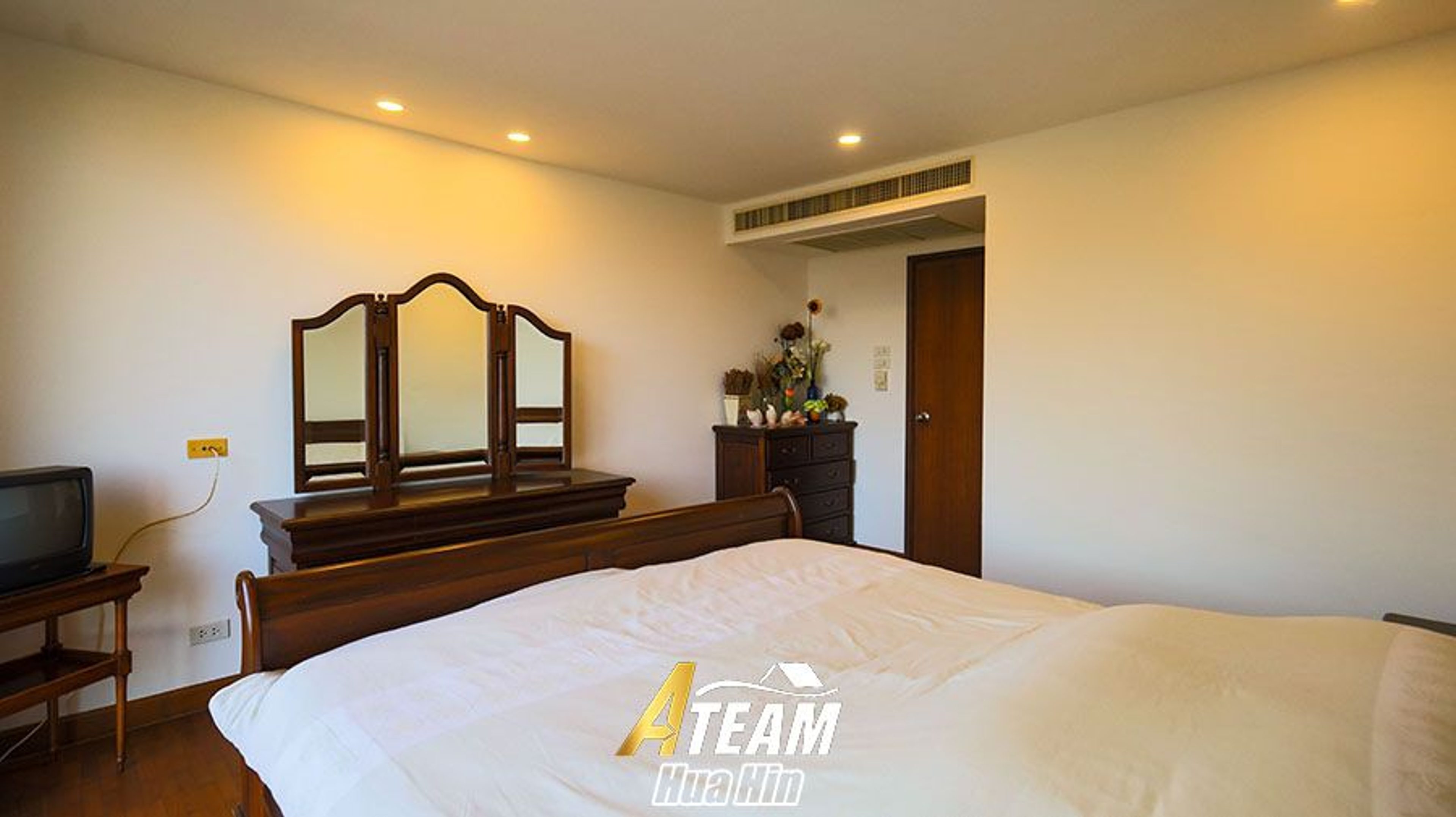 คอนโด 3 ห้องนอนติดชายหาดให้เช่าที่ Baan Sansaran thumbnail 31