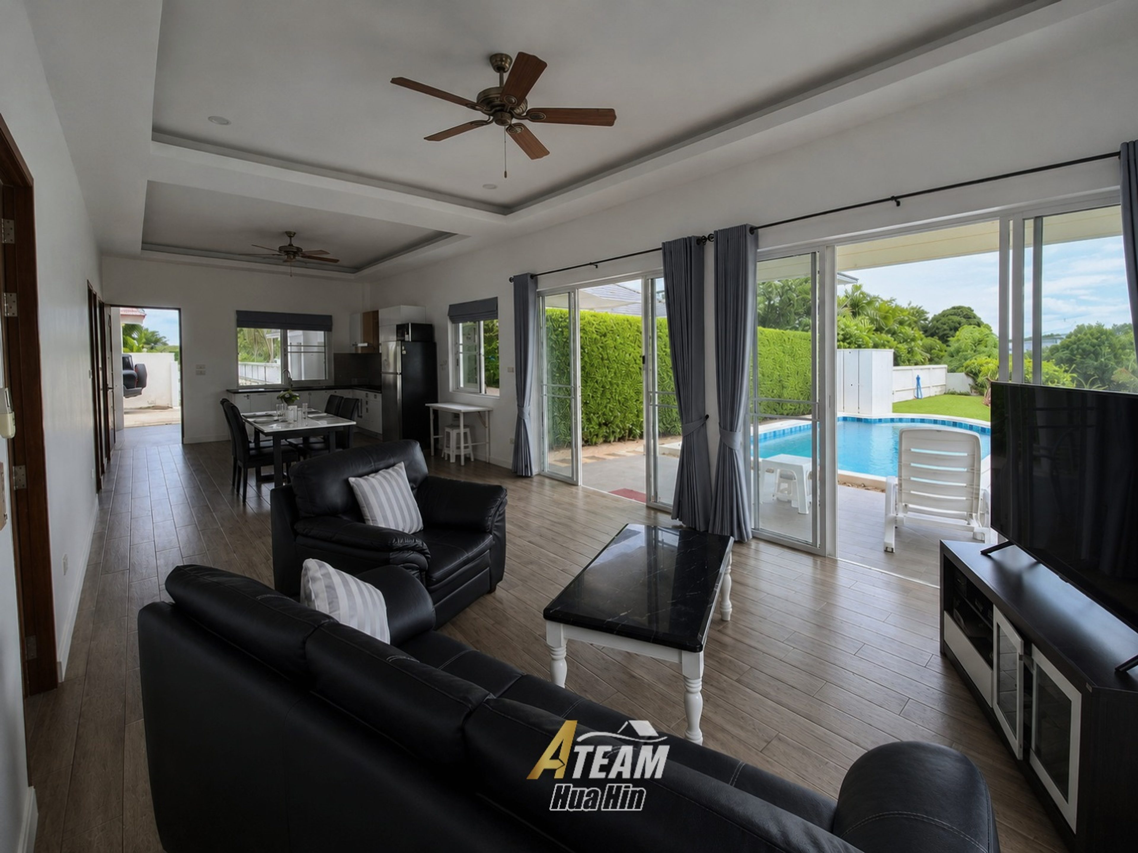 Stylish 2-Bedroom Pool Villa with Pineapple Field Views – Wang Pong, Pranburi thumbnail 15