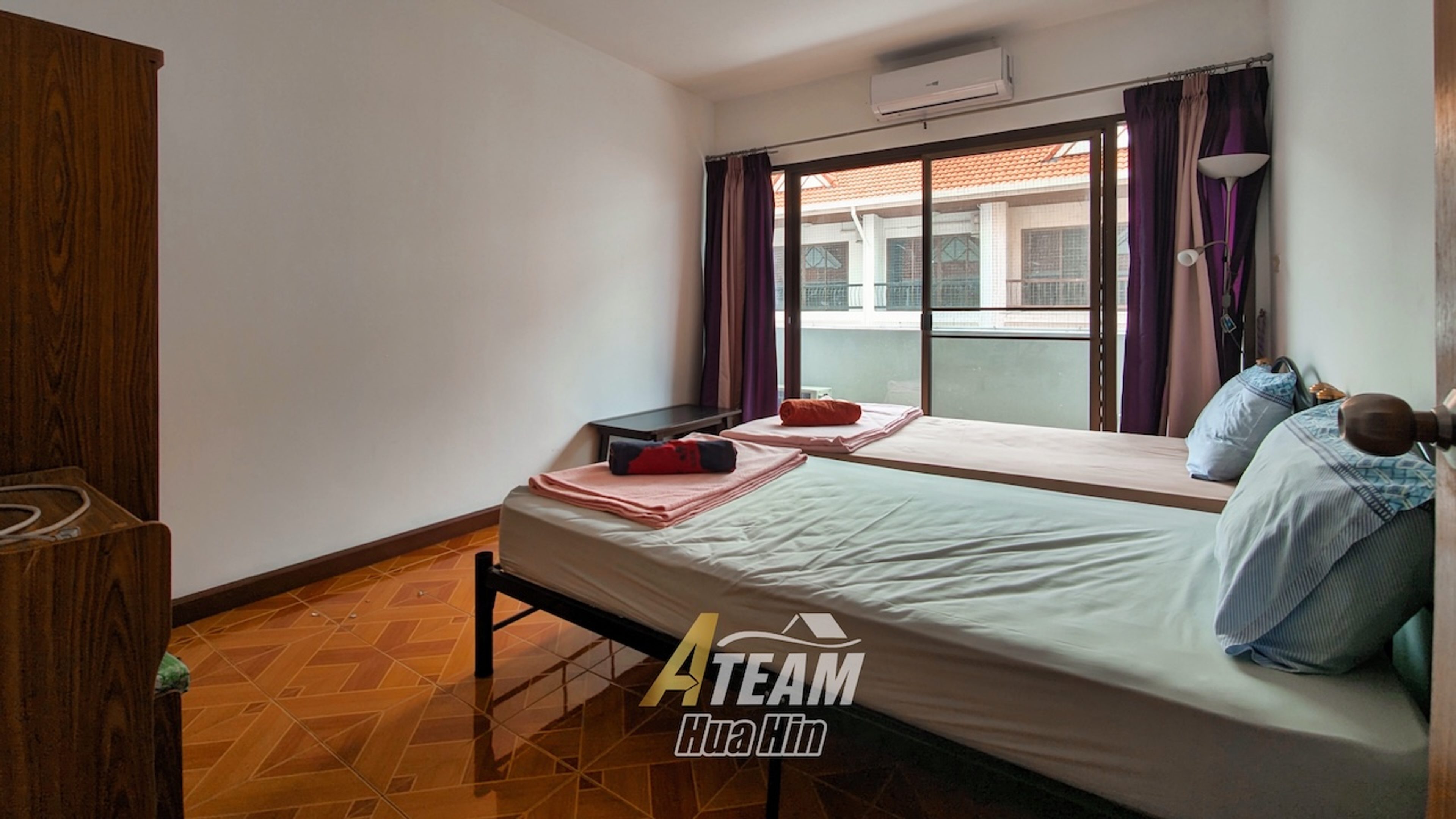 Beachfront 5-Bedroom Townhouse in Baan Suksamran – Hua Hin City Center thumbnail 25