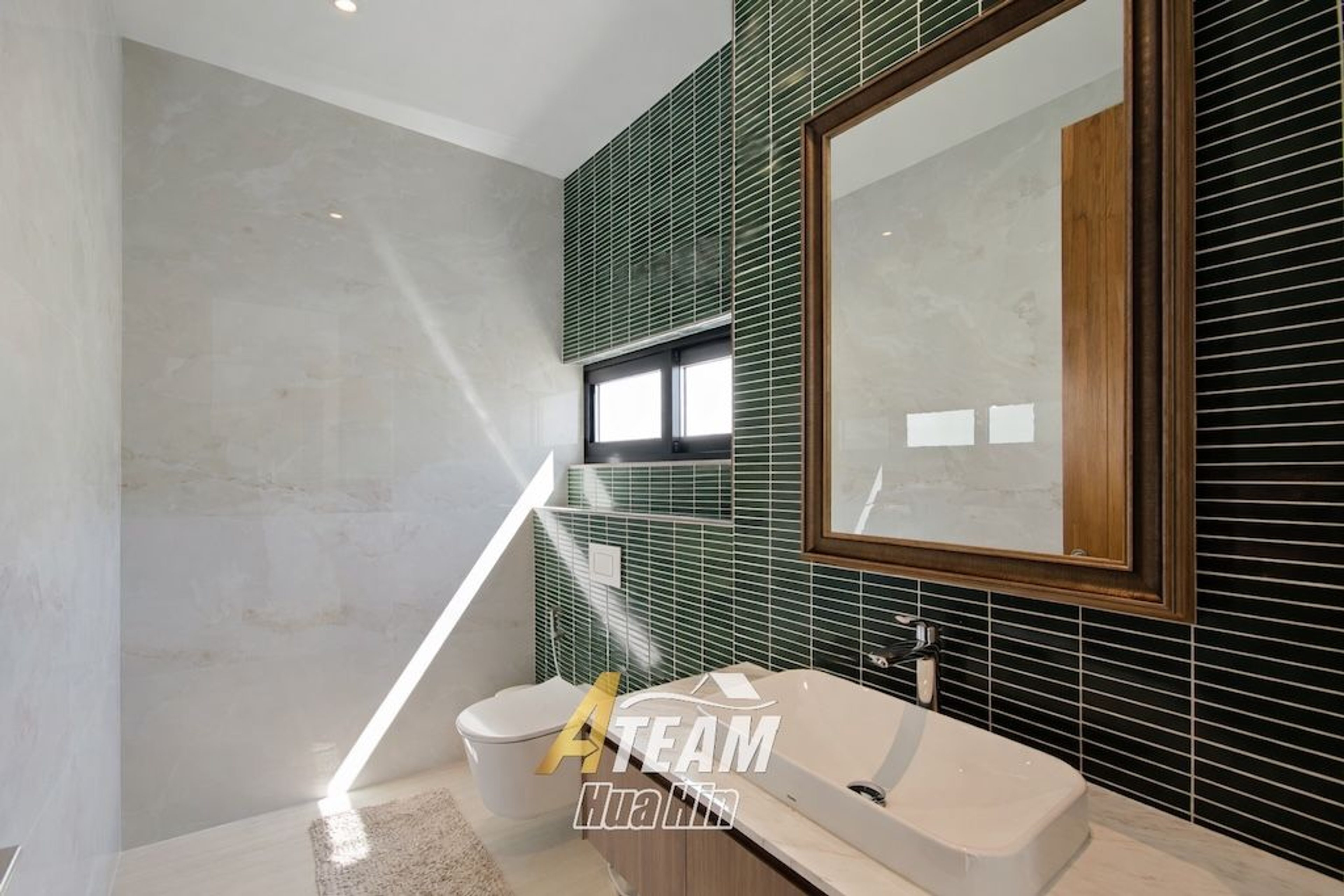 Luxury 3-Bedroom Estate with Springfield Golf Course View thumbnail 25