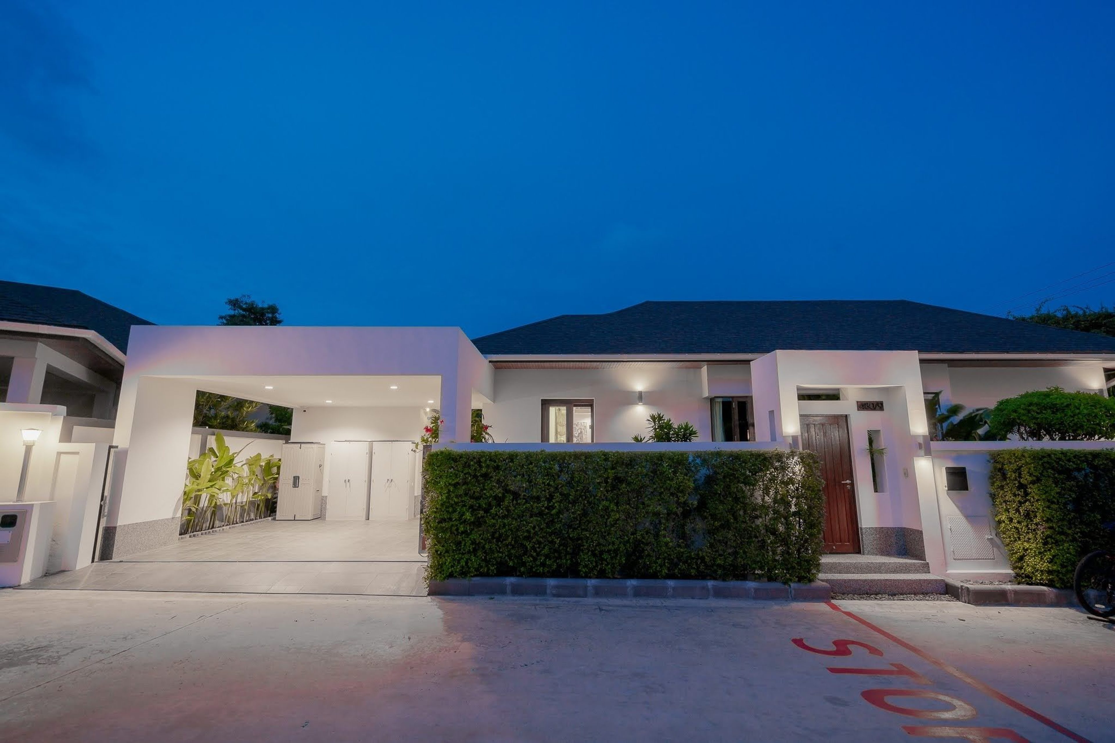 House / Villa For Rent - - 3 Bedrooms - 2 Bathrooms - Price ฿90,000 -  thumbnail 16