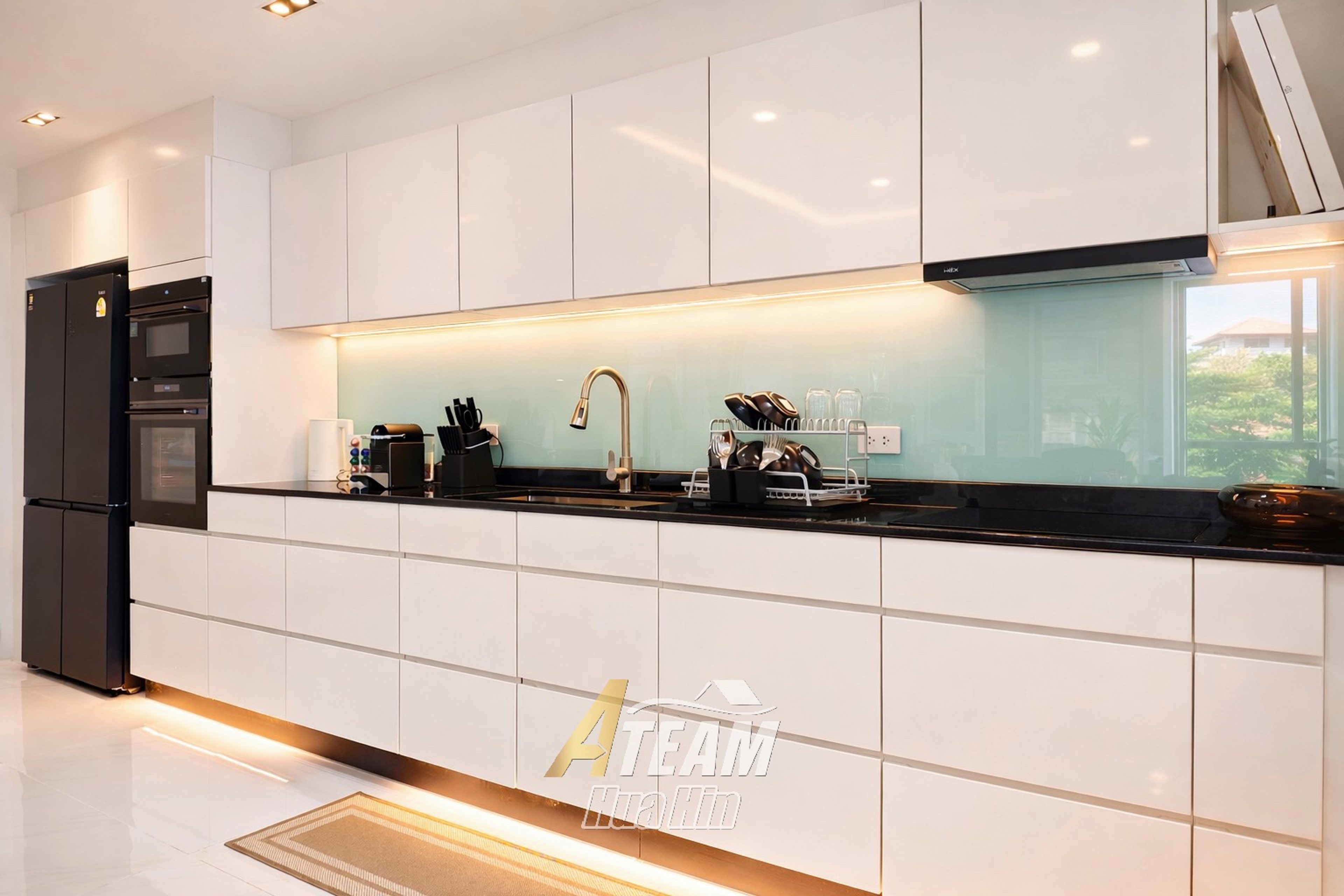 Very Rare Modern Property in the Heart of Hua Hin thumbnail 6