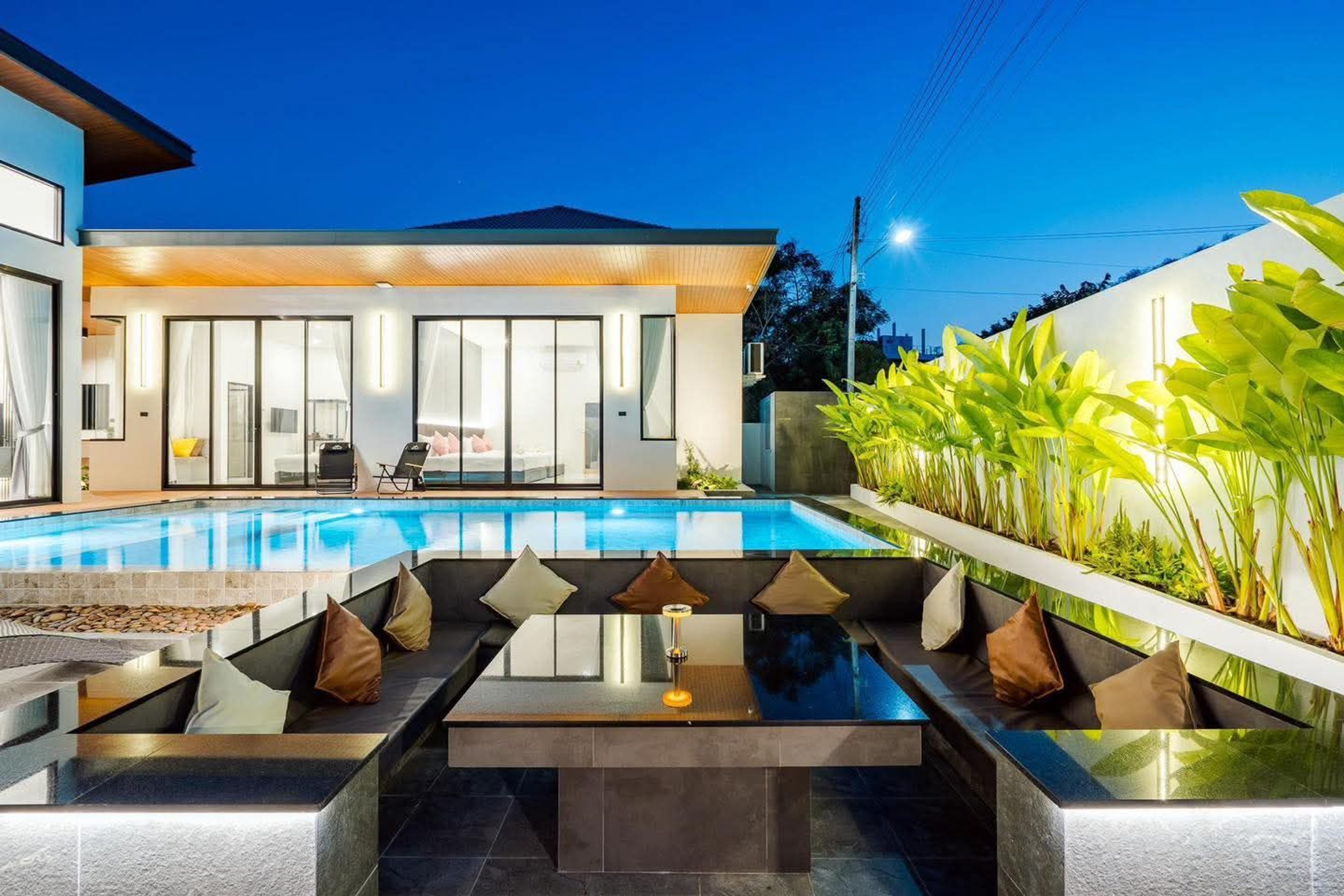 Modern Luxury  5-Bedroom Home – Hua Hin thumbnail 8