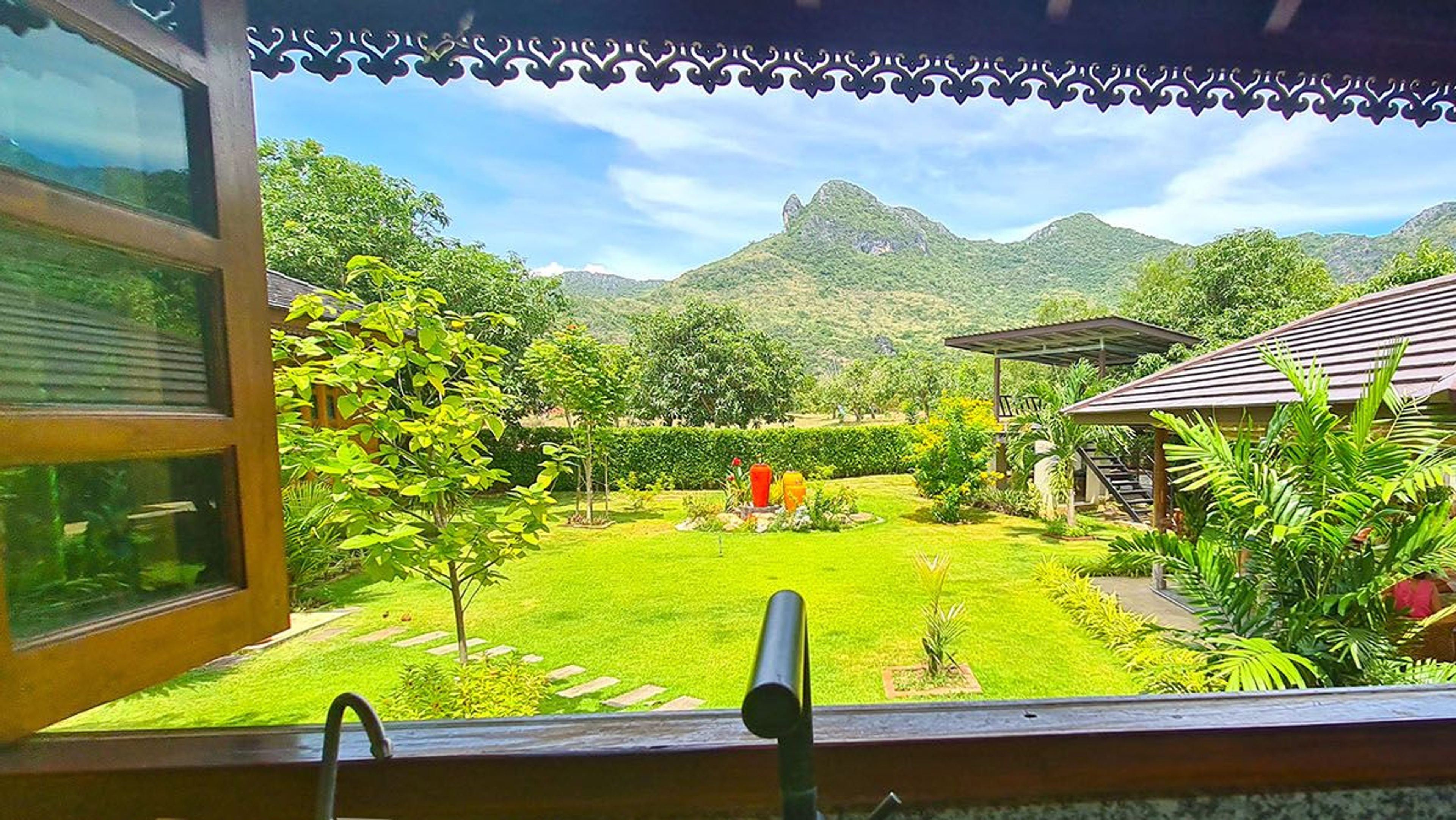 Mango Hills one of a kind resort property in stunning scenic location thumbnail 5