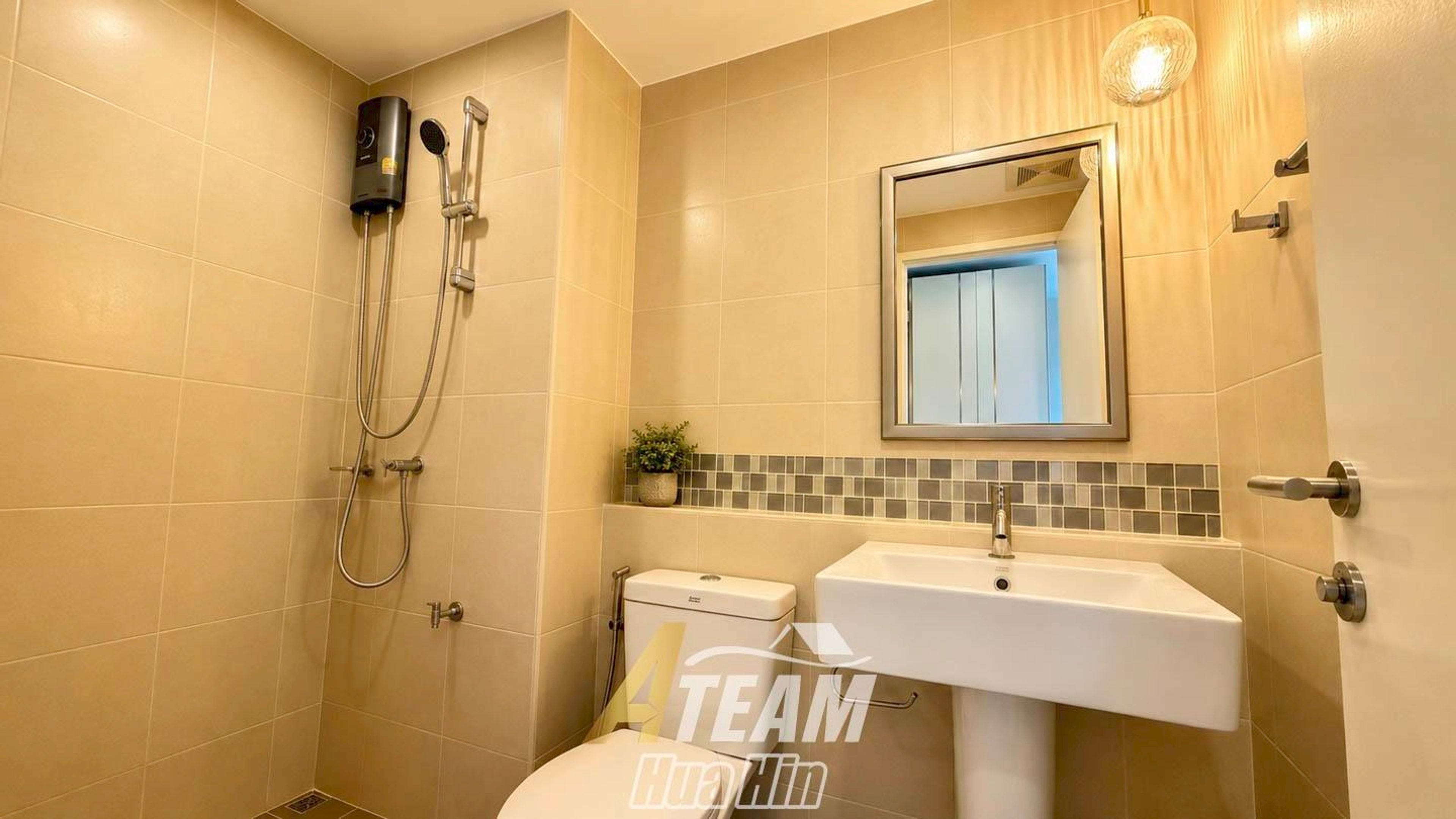 FOR SALE | 2-Bedroom Condo Baan Koo Kiang thumbnail 4