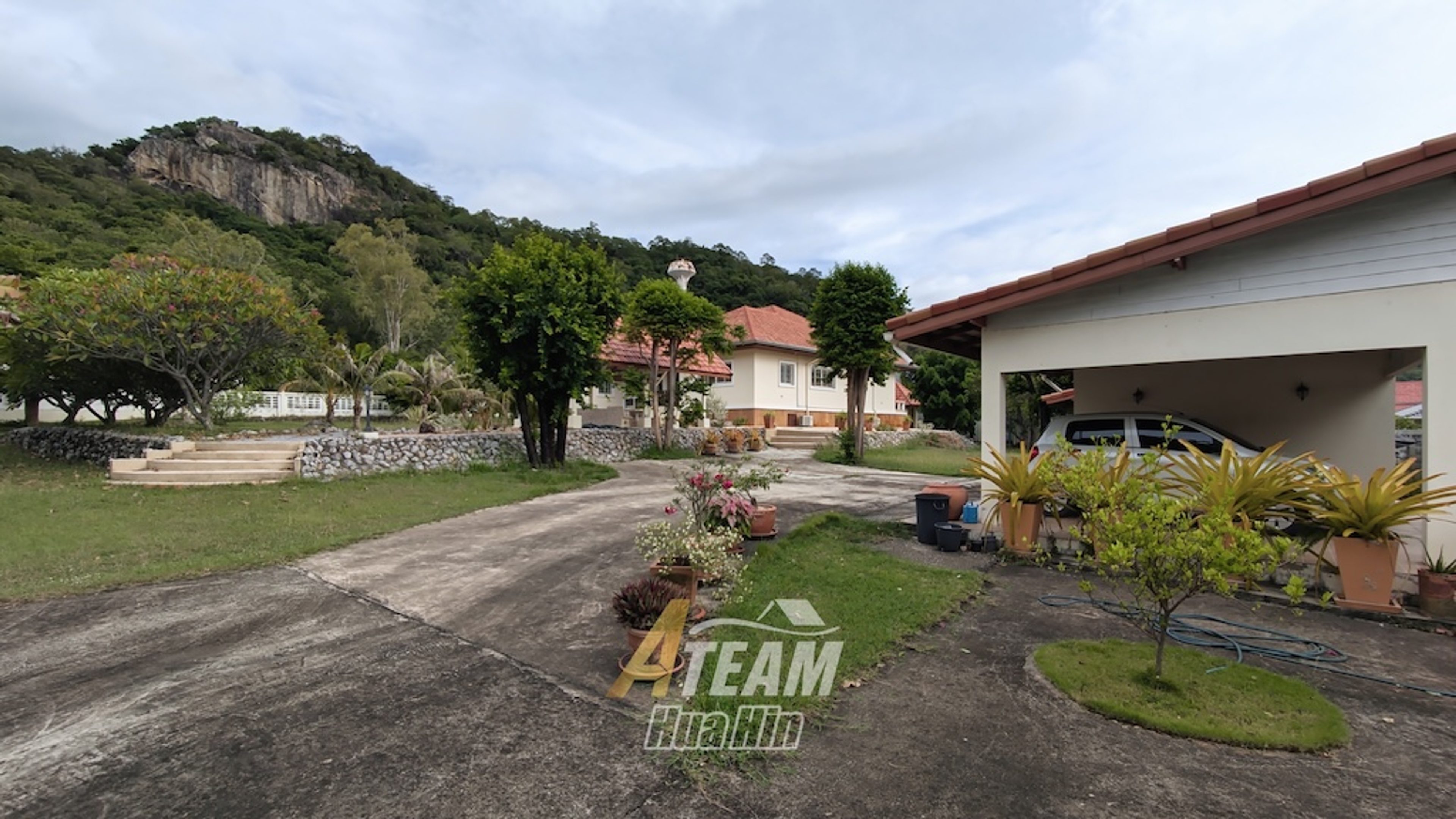 3-Bedroom Home on Large 2 Rai in Khao Tao thumbnail 3