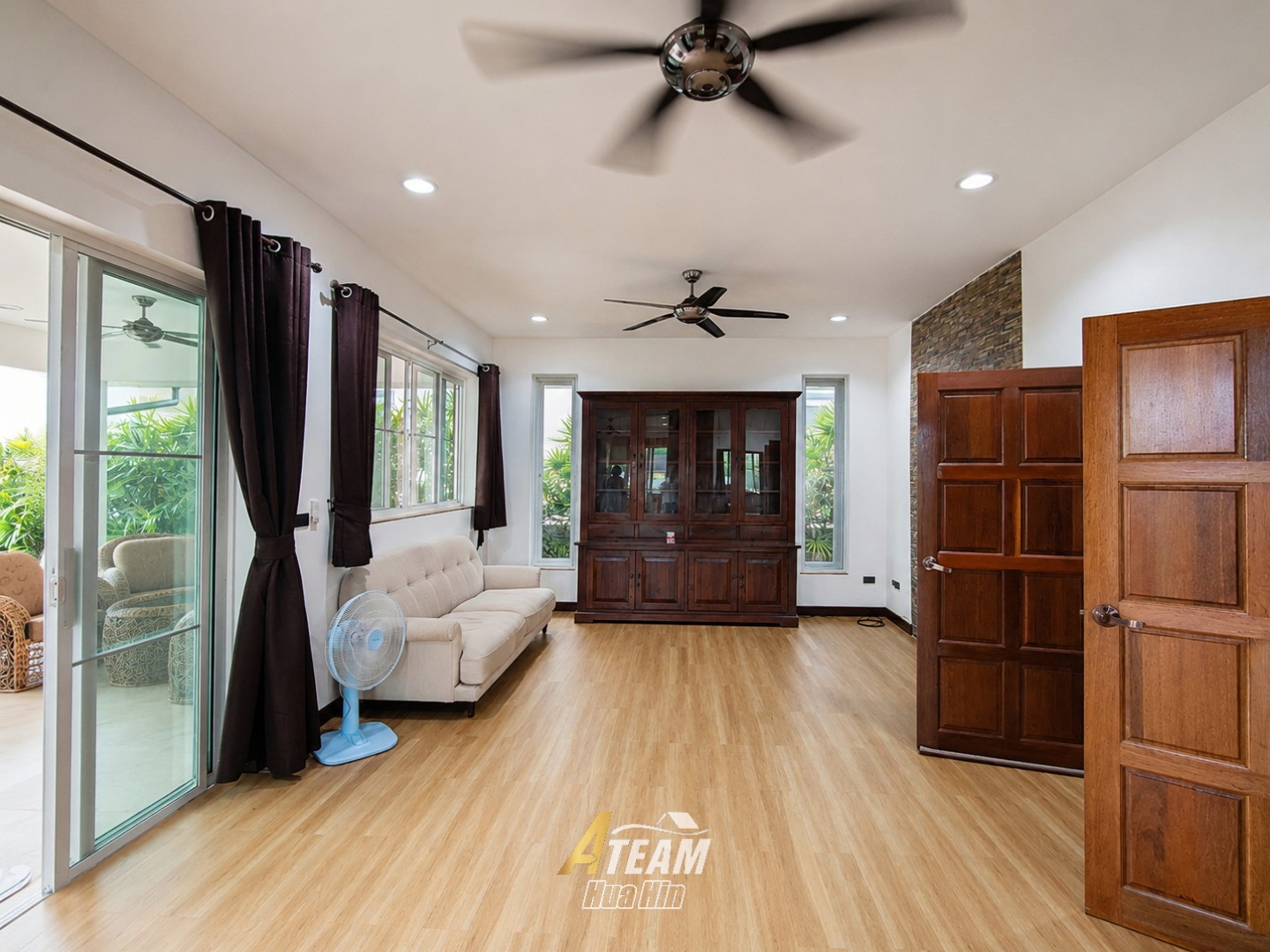 Pet-Friendly 2-Bedroom House thumbnail 7