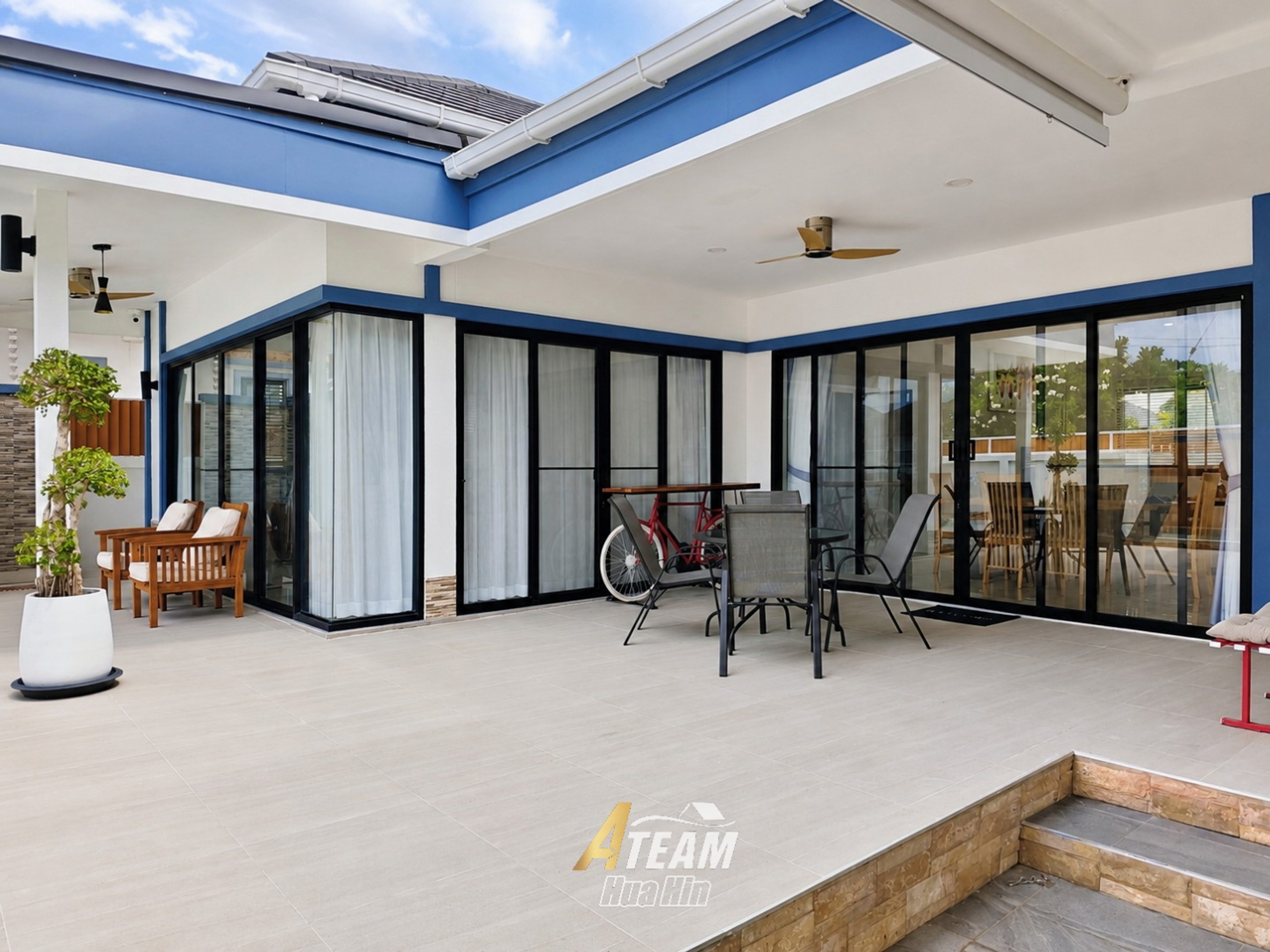 3-Bedroom Pool Villa in Prime Hua Hin Location thumbnail 4