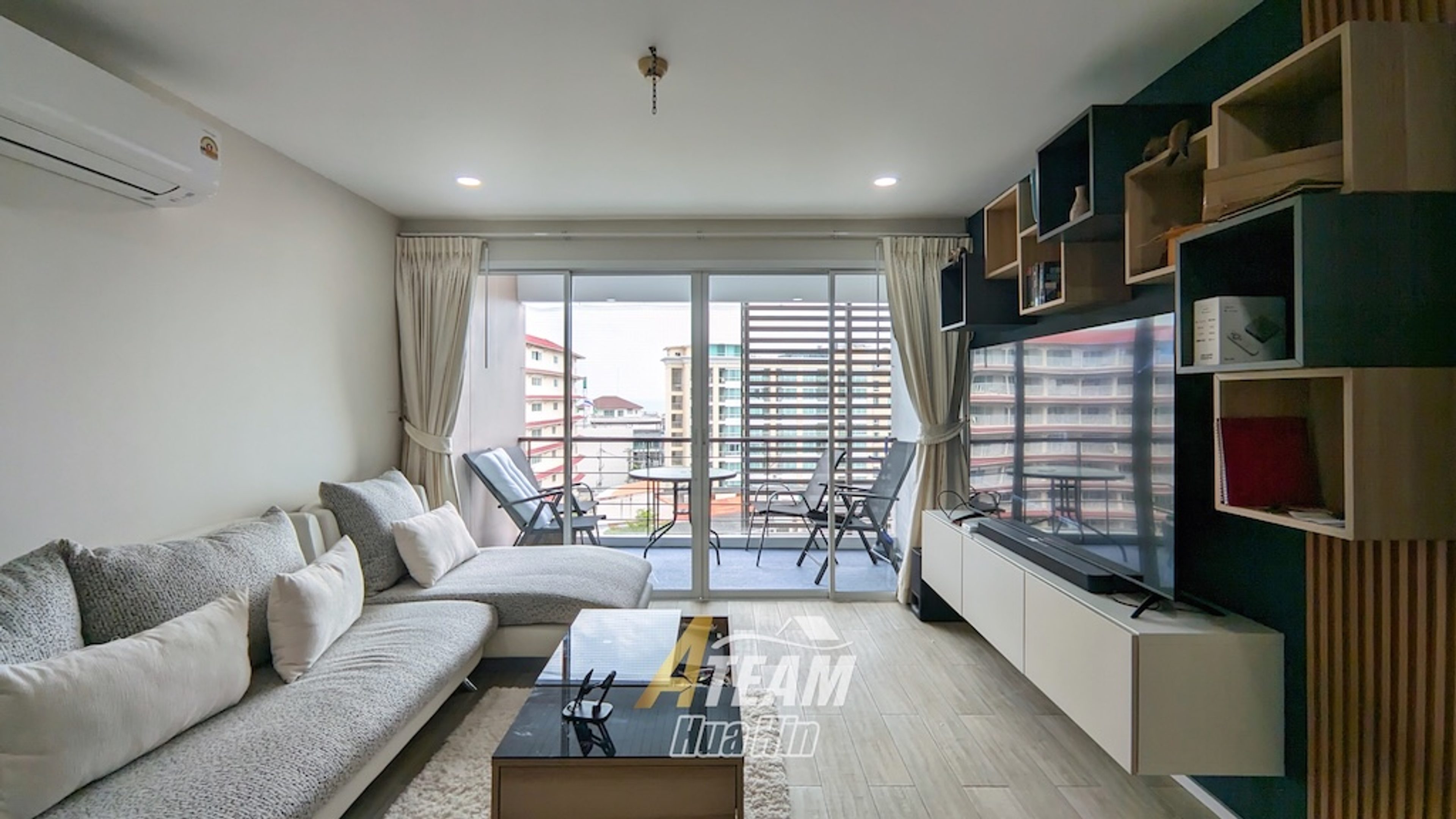 For Sale: Renovated -Bedroom  Condo in Tira Tiraa, Hua thumbnail 3