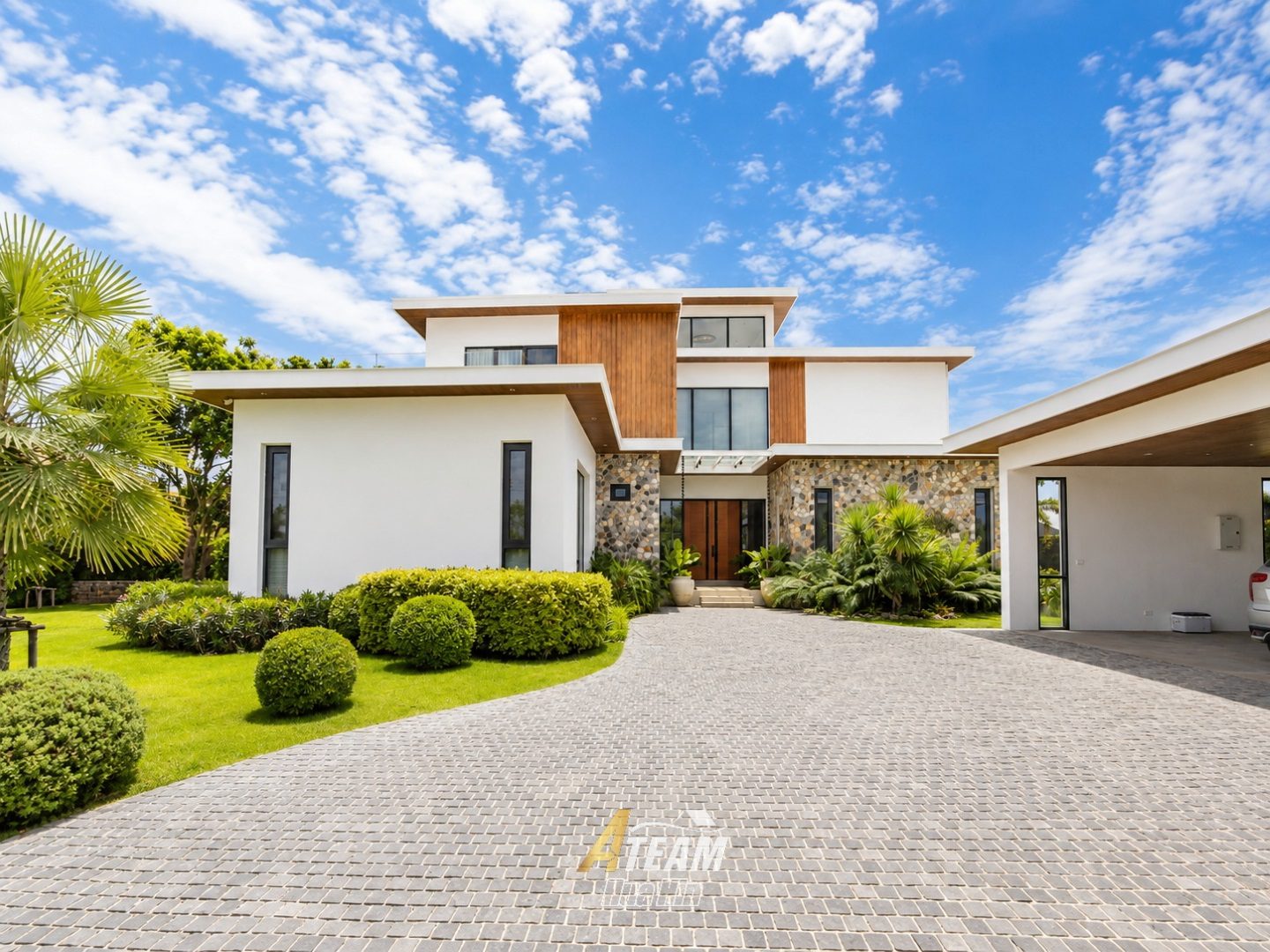 Exceptional 4-Bedroom Luxury Villa in the Black Mountain Area