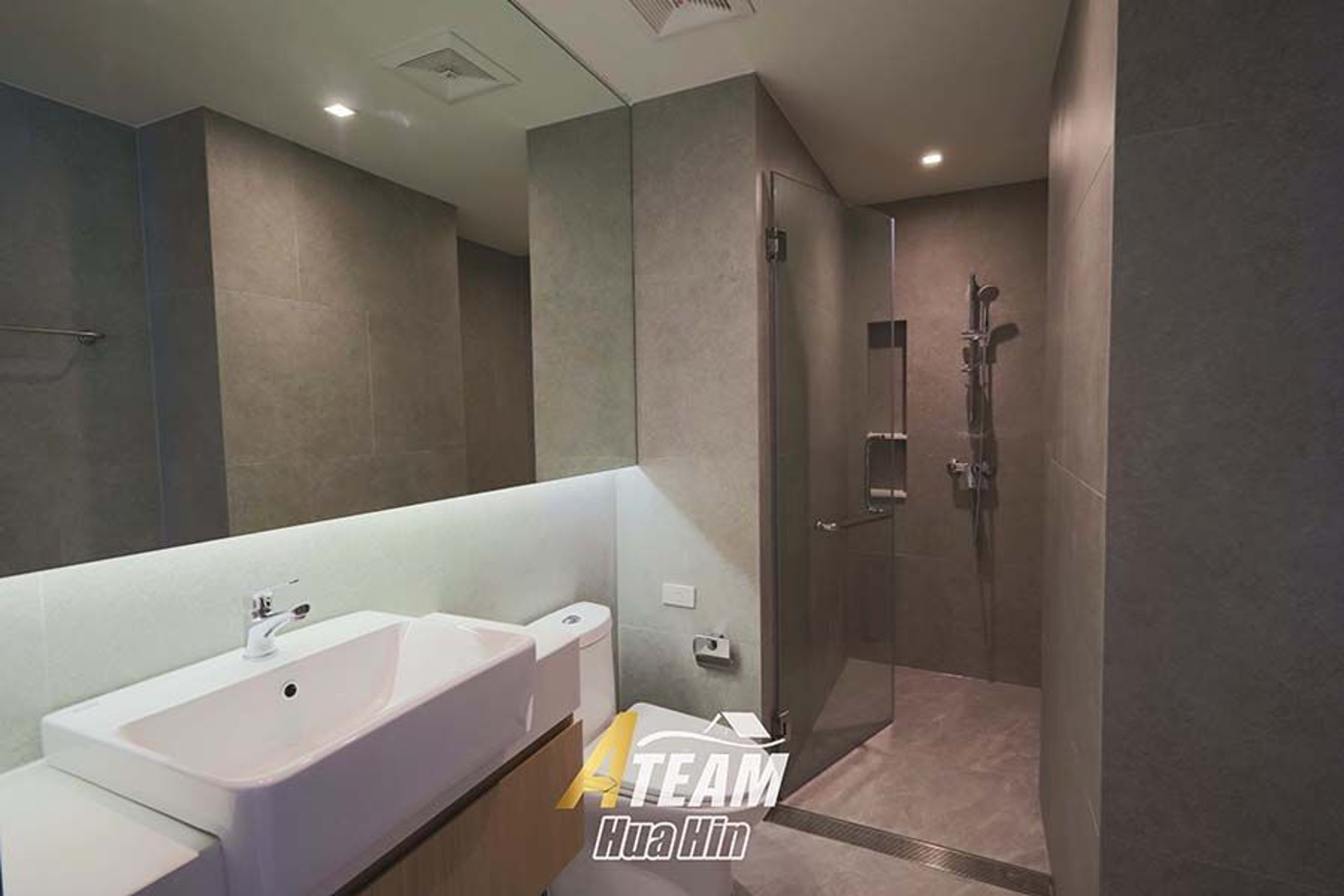 Luxury 3-Bedroom Residence for Rent at Sunshine Prestige – Cha-Am thumbnail 17