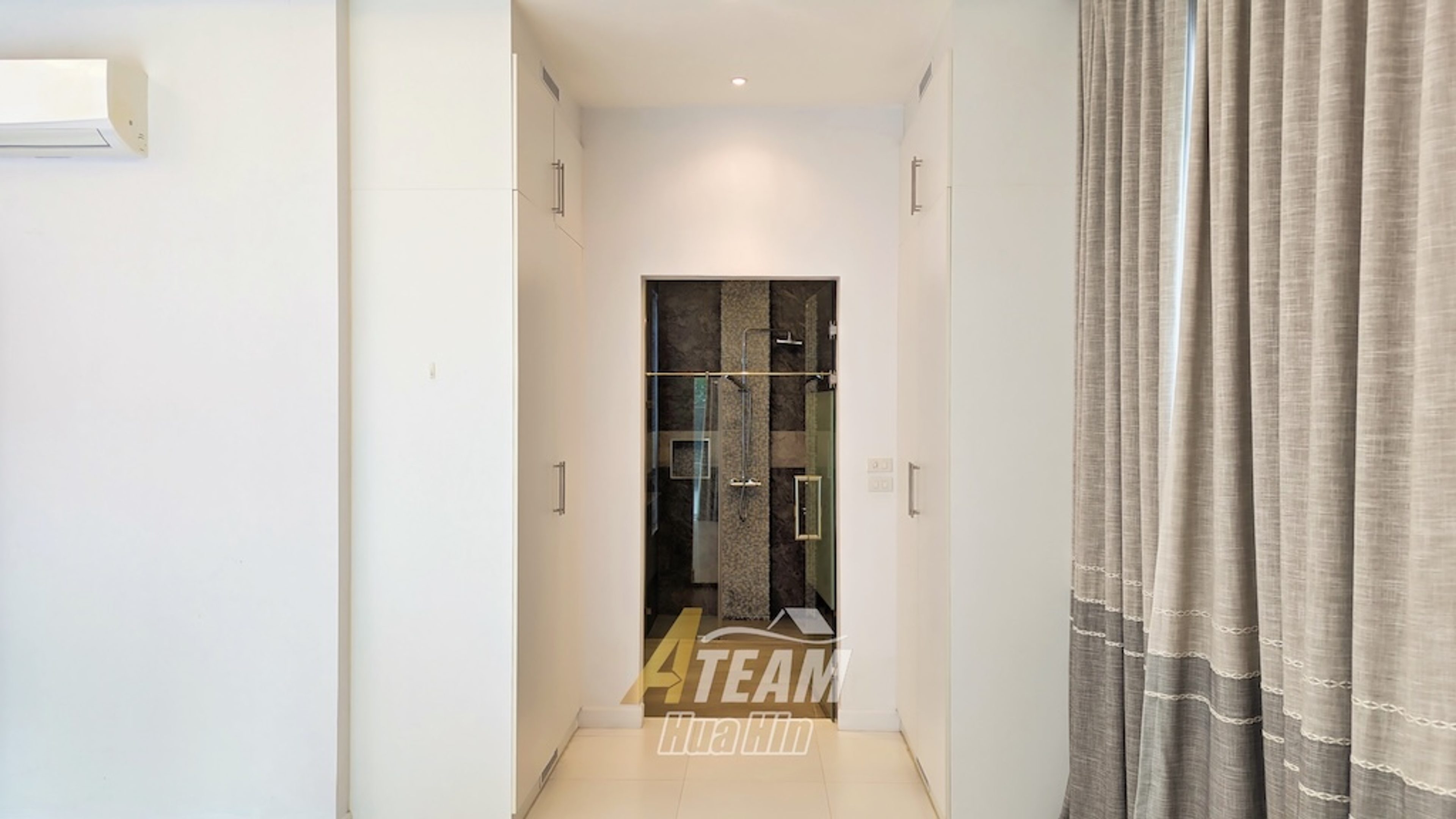 Luxury Pool Villa for rent in Woodland,  Thap Tai  thumbnail 23