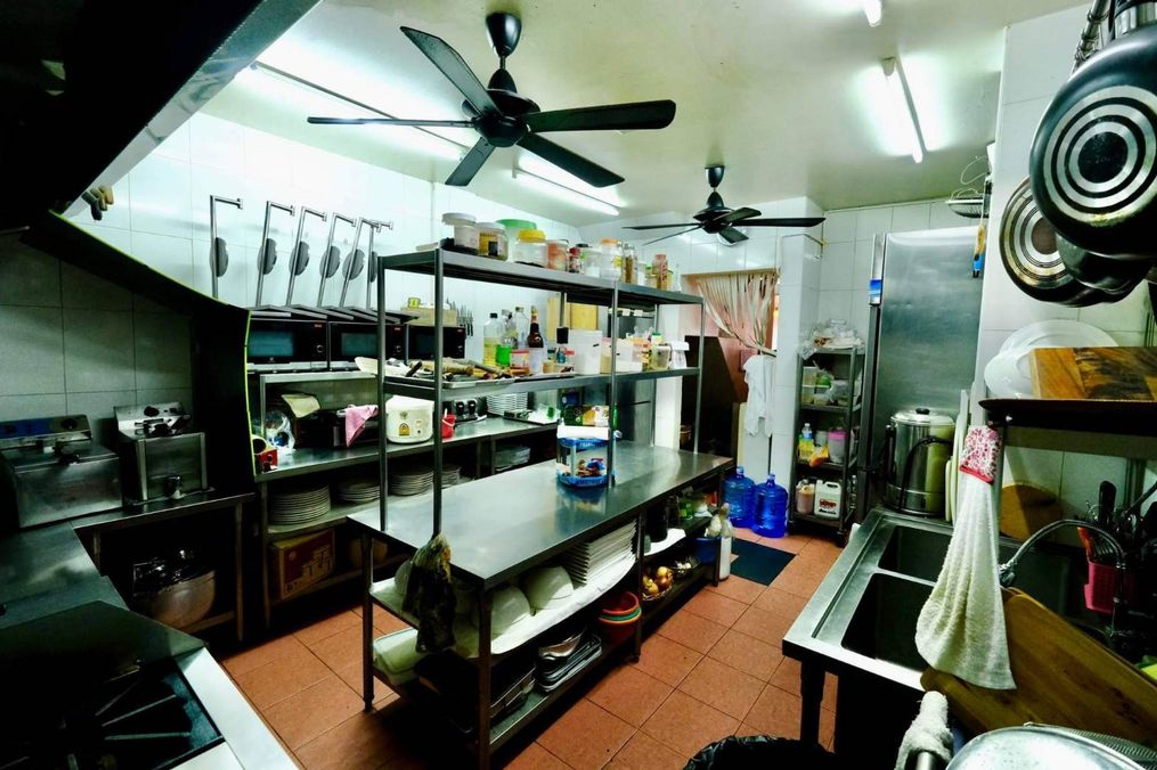 Commercial For Sale - - 12 Bedrooms - 12 Bathrooms - Price ฿16,000,000 thumbnail 12