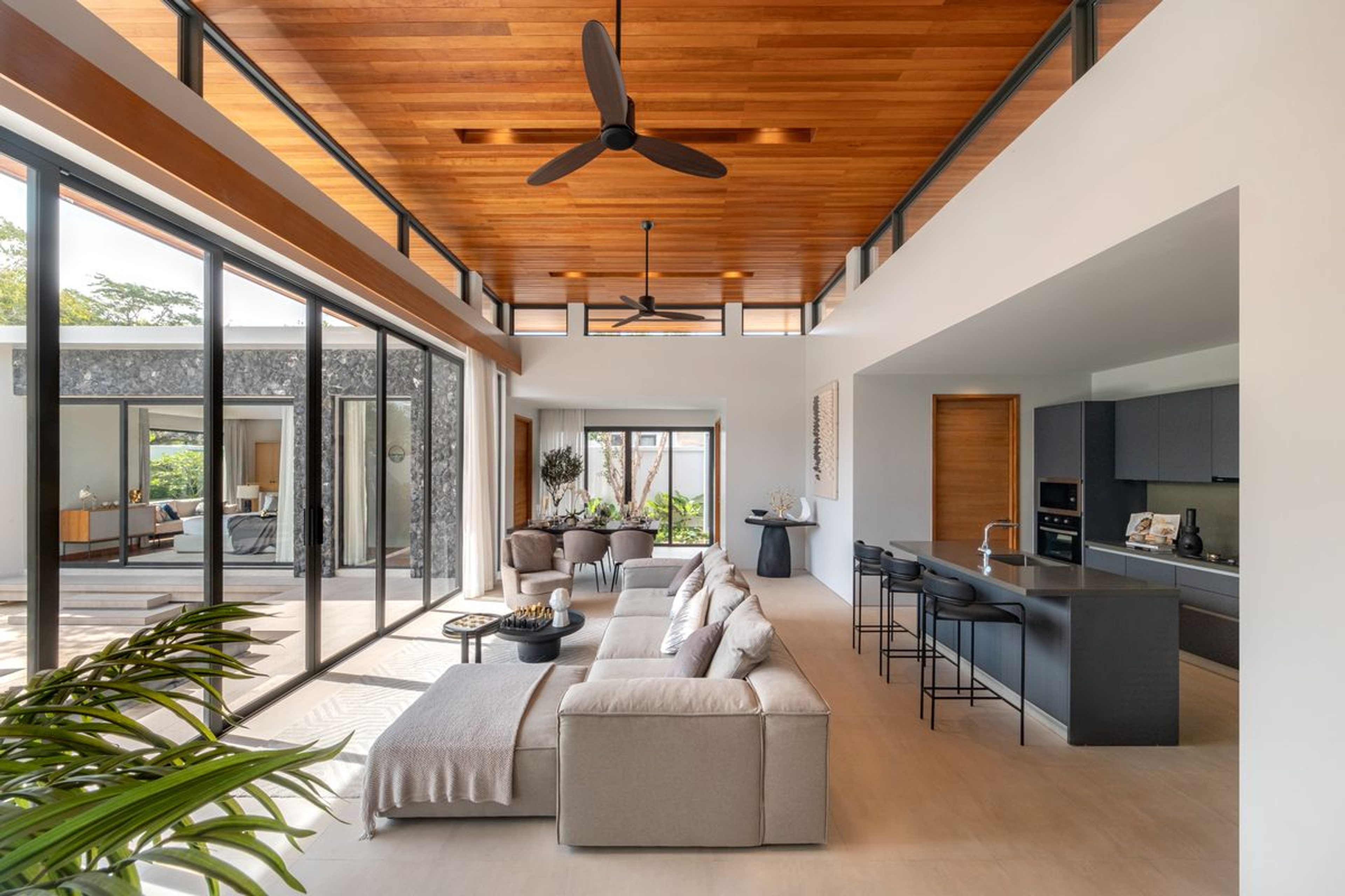 Premium Tropical Living in Hua Hin thumbnail 6