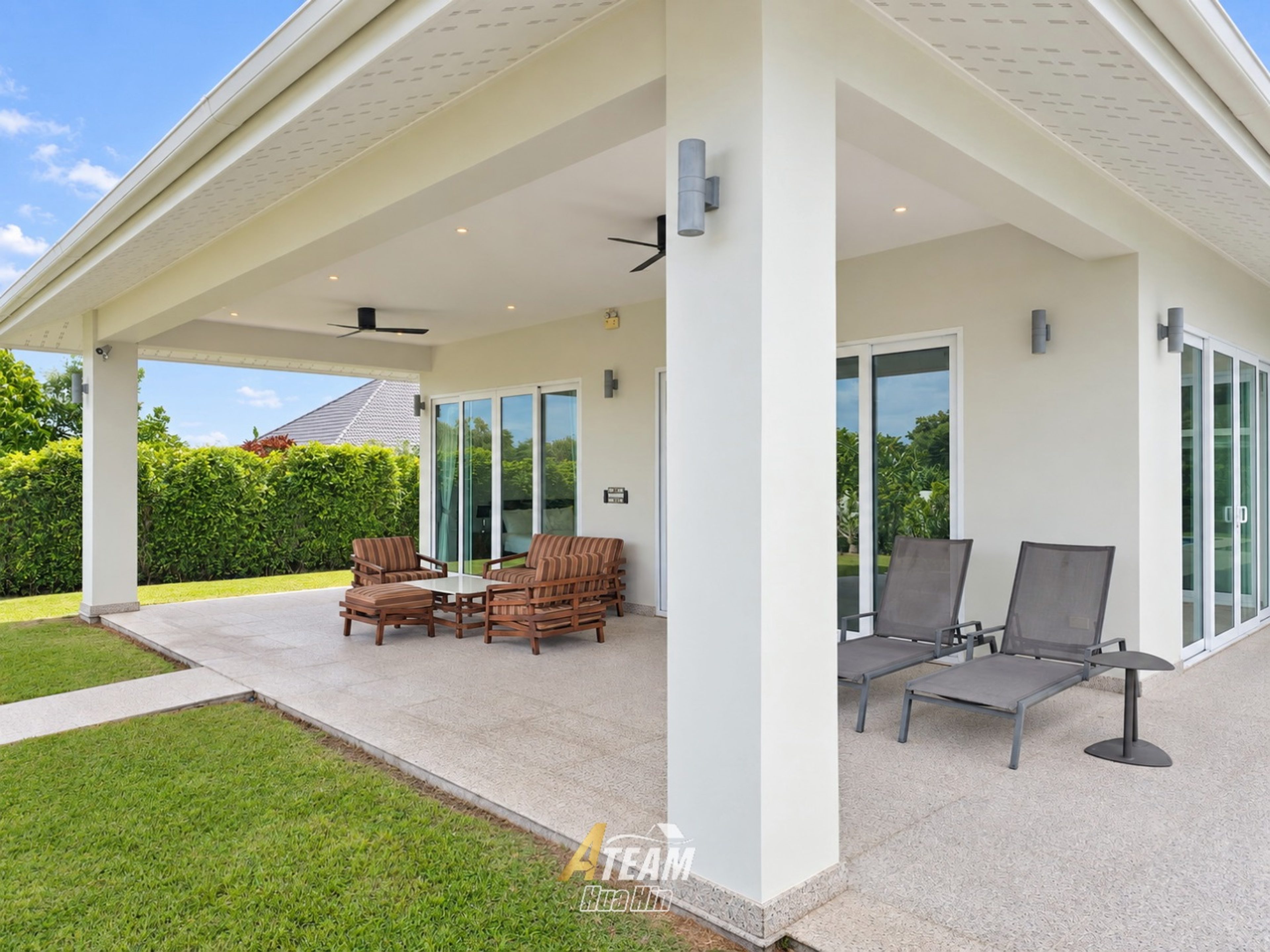 Like-New 3-Bedroom Pool Villa thumbnail 5