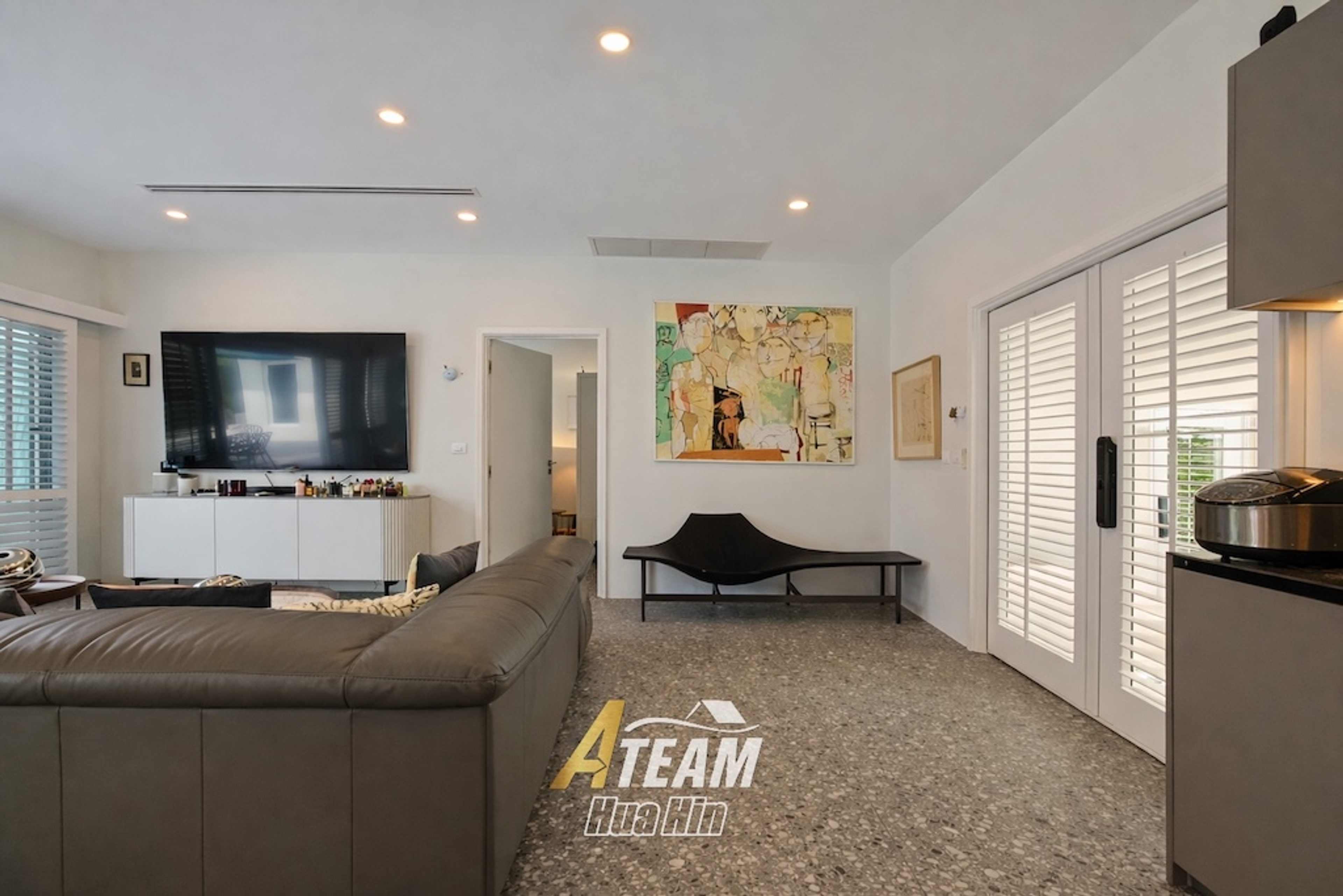 Modern 3 Bed 3 Bath Pool Villa at Black Mountain Golf Club thumbnail 20