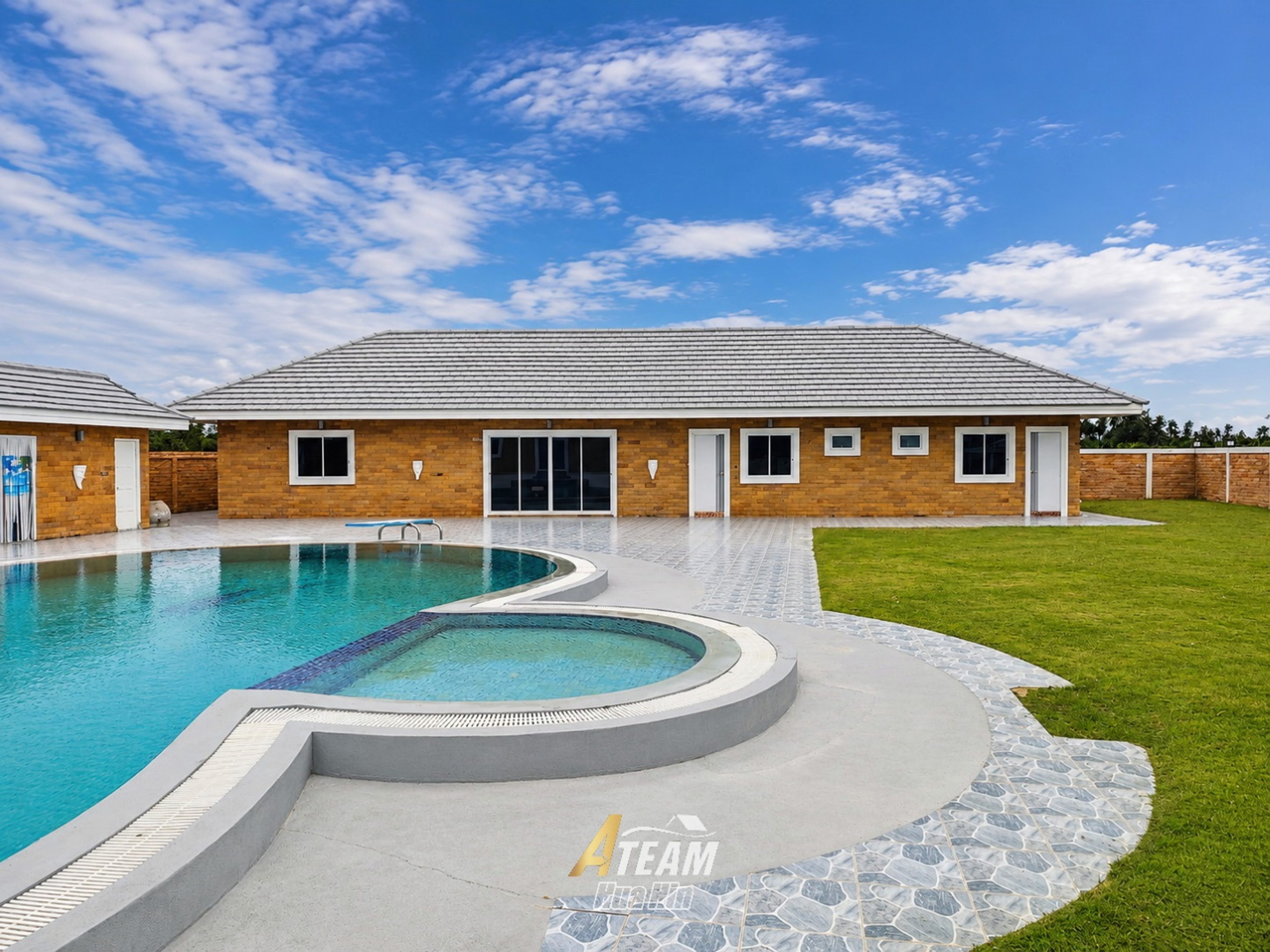 Large 5-Bedroom Estate on 2.6 Rai for Rent – Pranburi thumbnail 40
