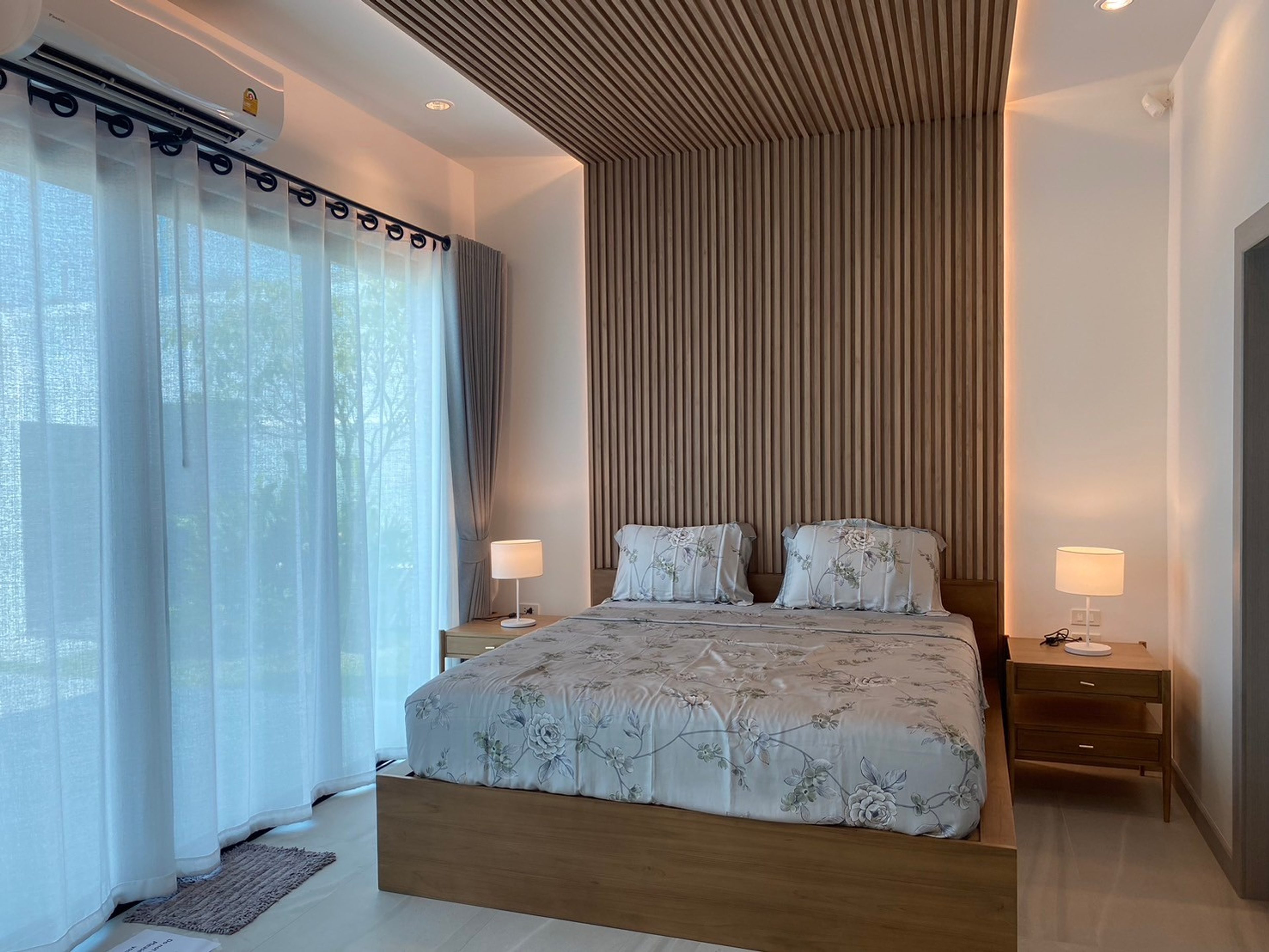 Modern 3-Bedroom Pool Villa Near Soi 102 & Pineapple Valley Golf Club thumbnail 5