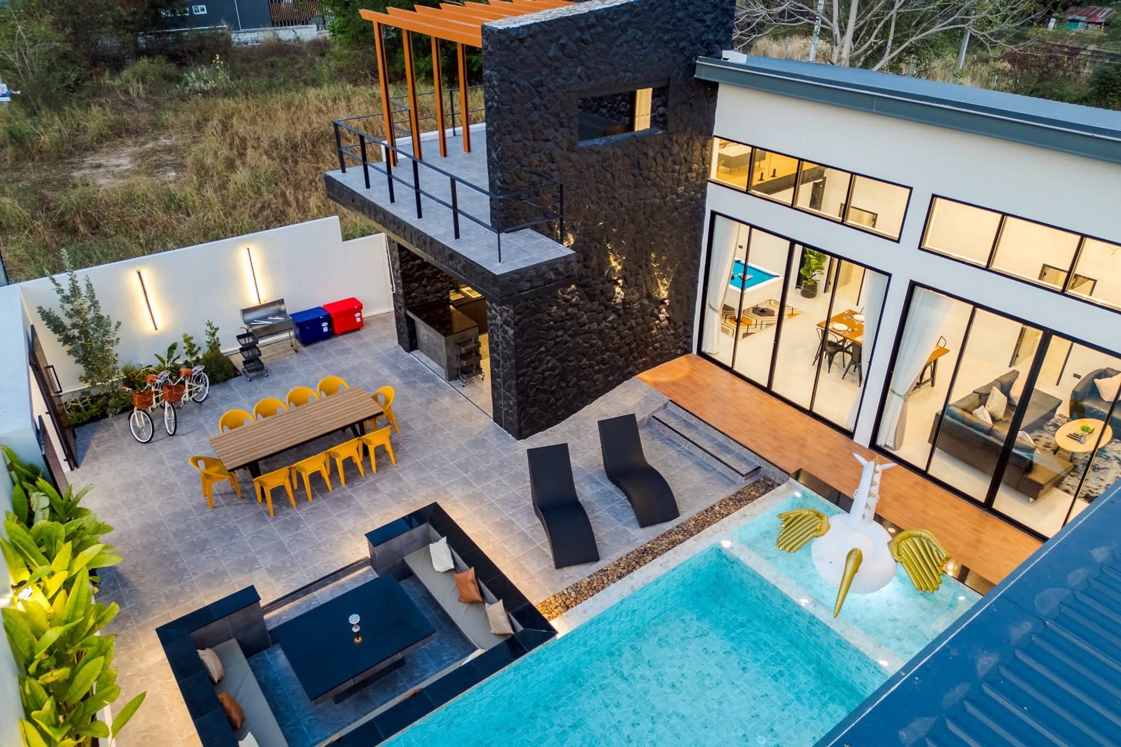 Modern Luxury  5-Bedroom Home – Hua Hin thumbnail 3