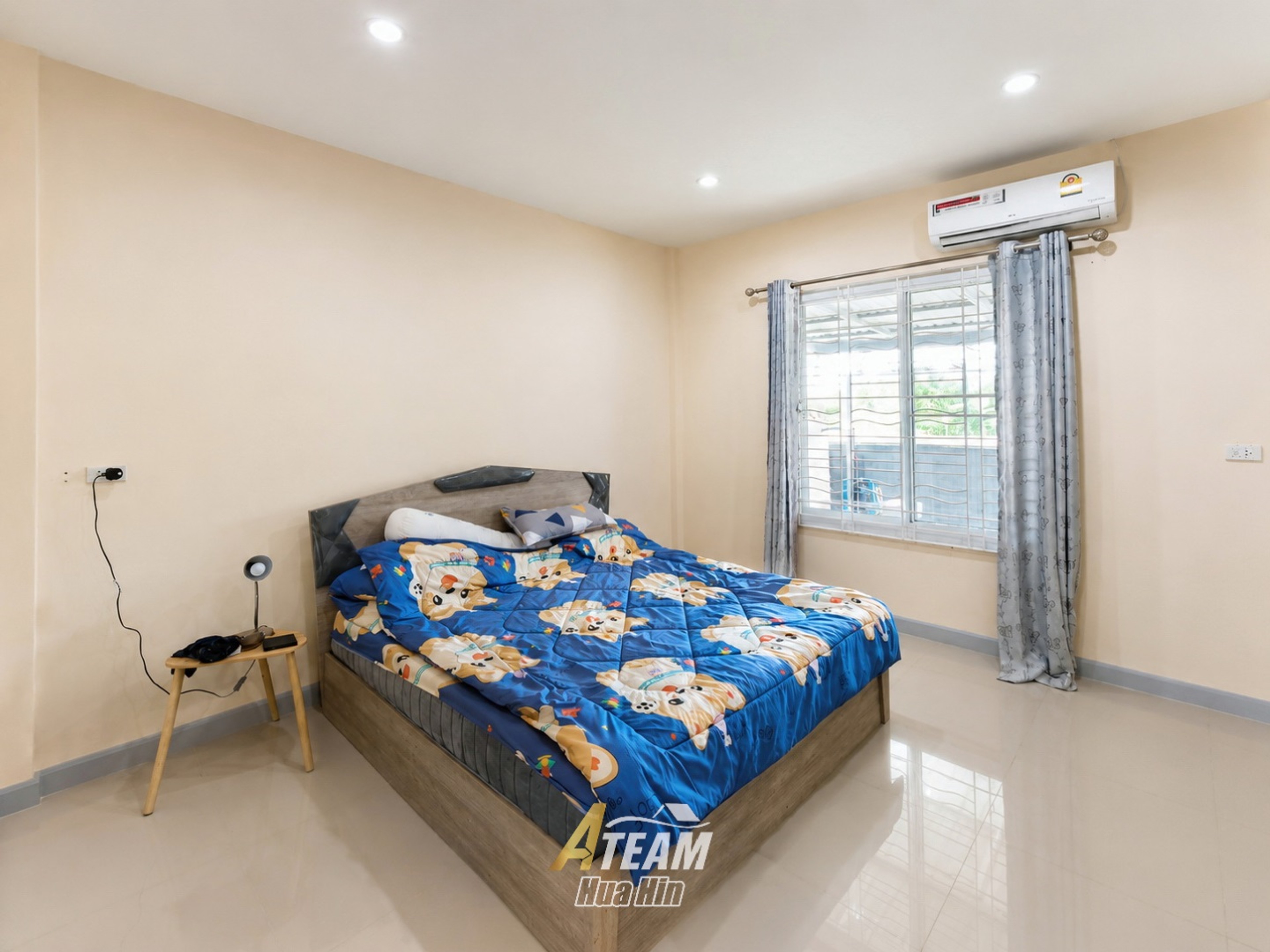 Opportunité d’investissement : maison de 5 chambres près de Pak Nam Pran Beach