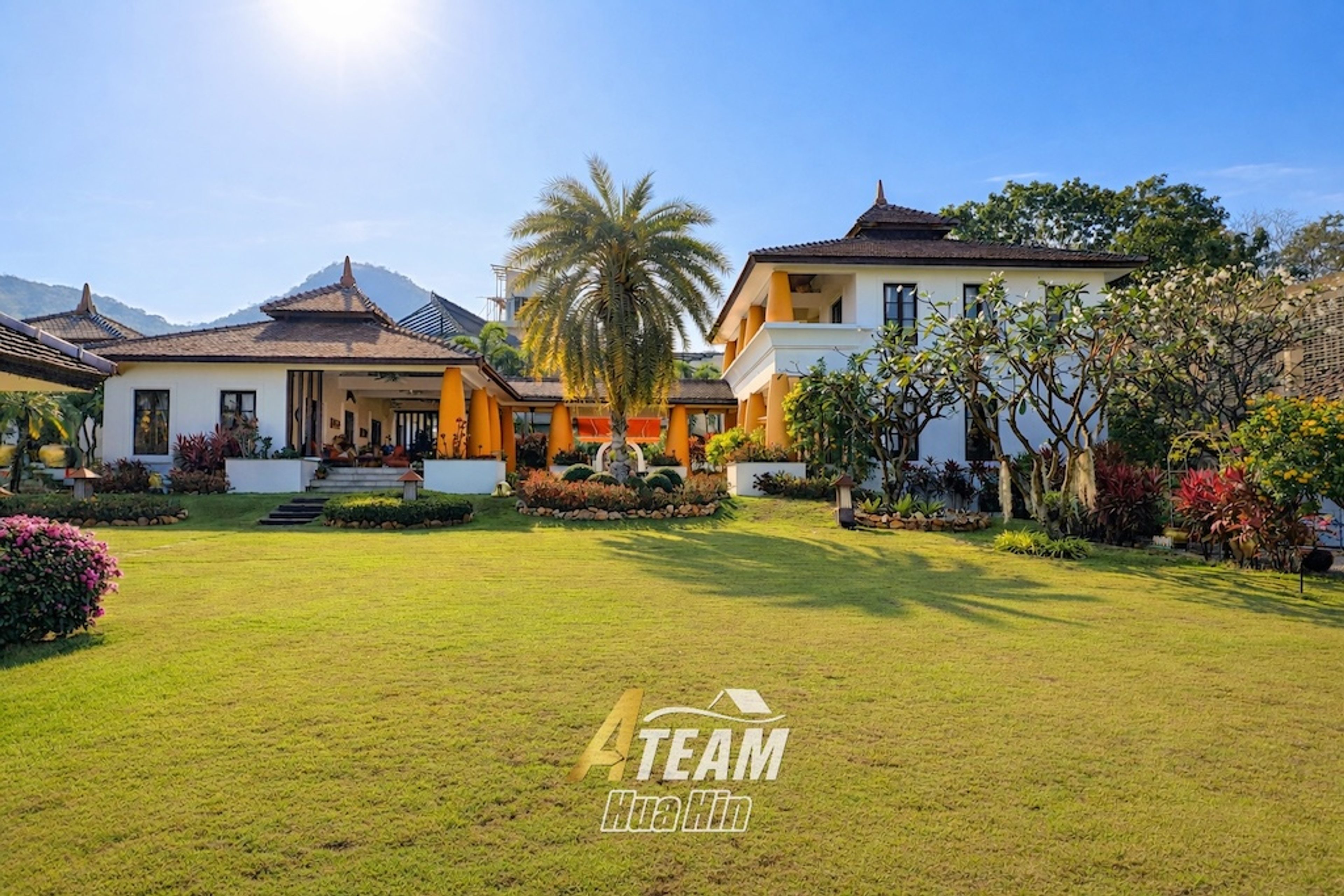 Luxury 6-Bedrooms Spacious 3,200 sqm Estate 5 min from city center —  thumbnail 3
