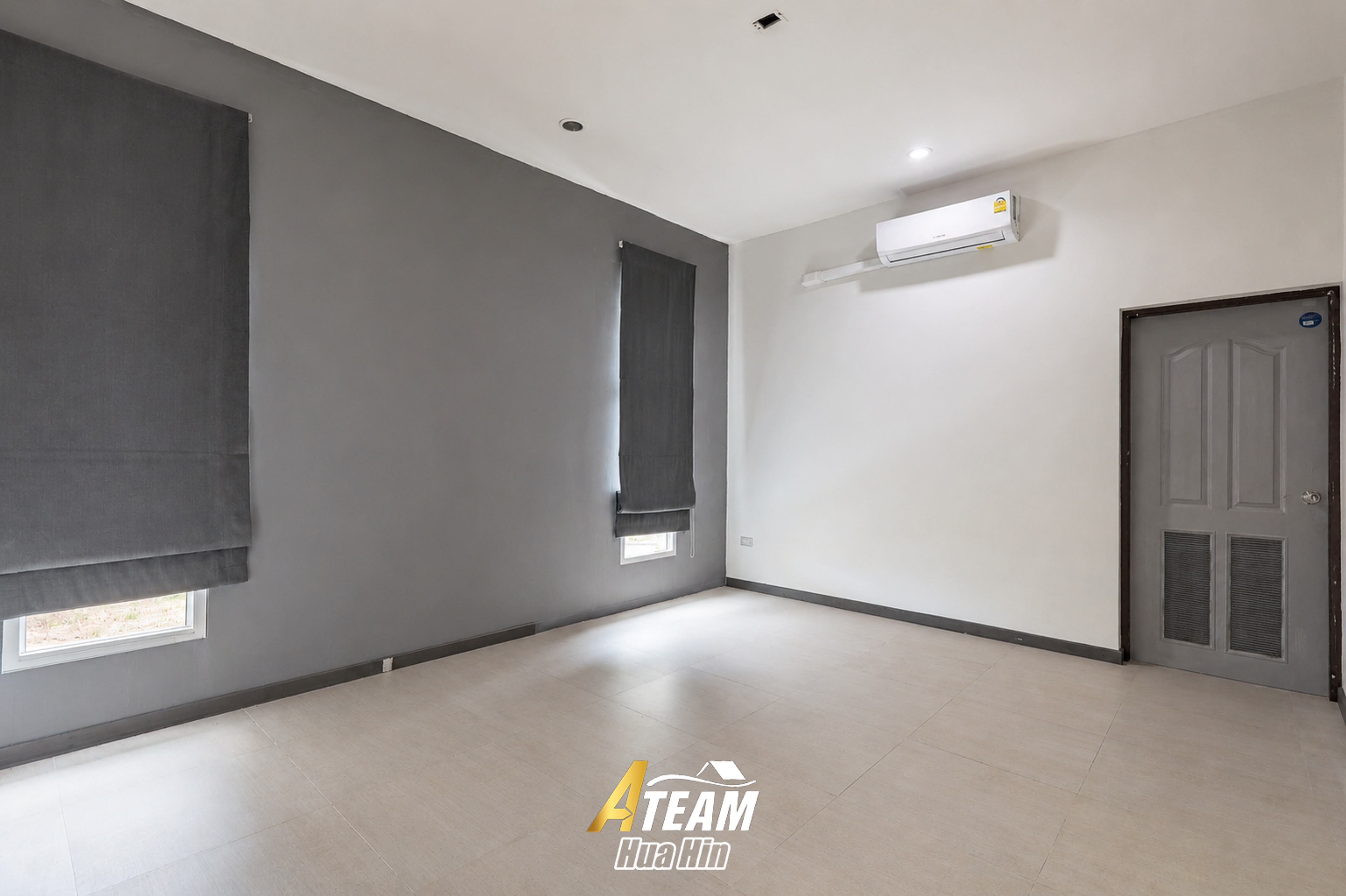 For sale House 3-Bedroom in Black Mountain. thumbnail 10