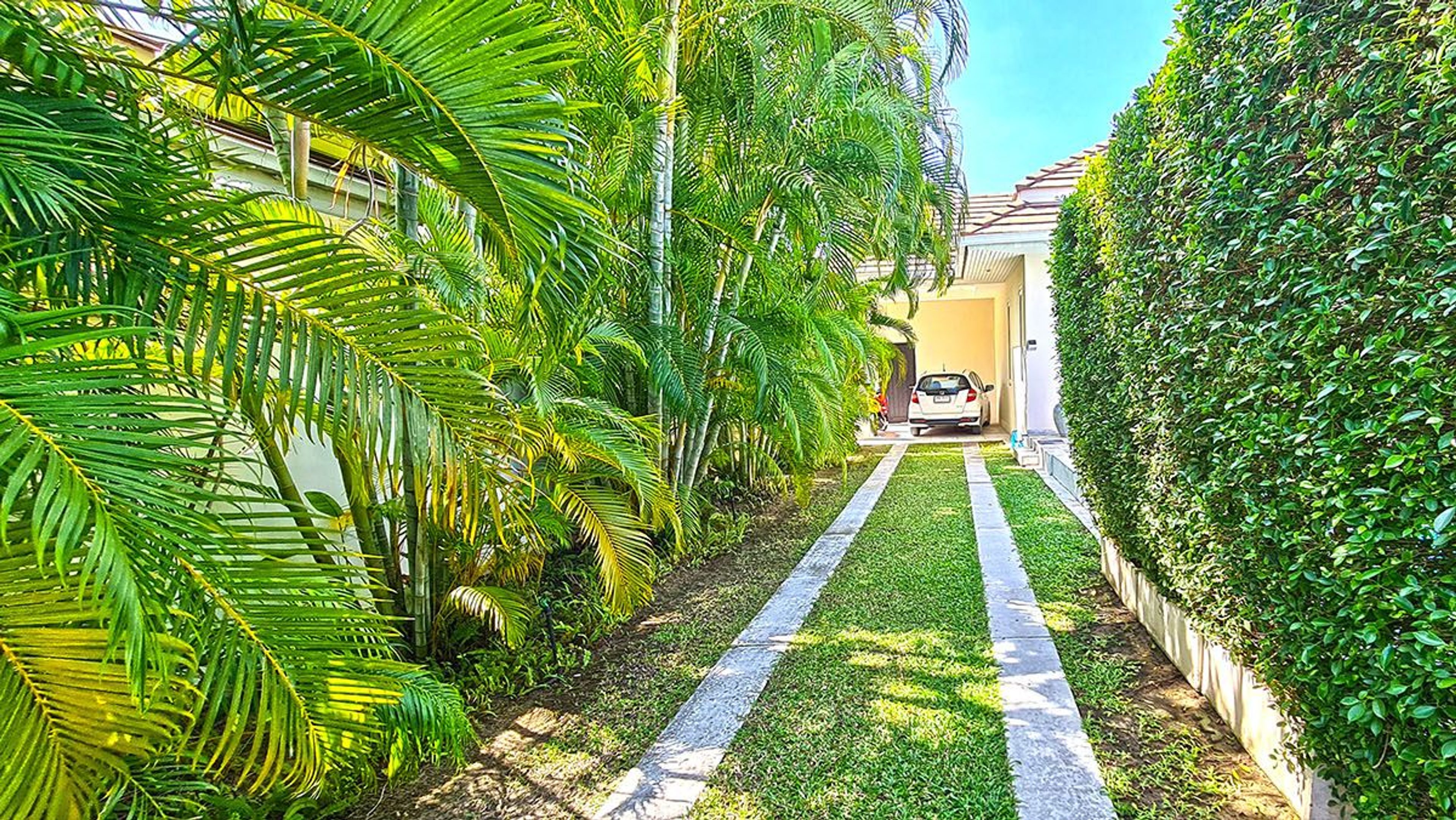 175 sqm Pool Villa in Red Mountain Waterside thumbnail 16