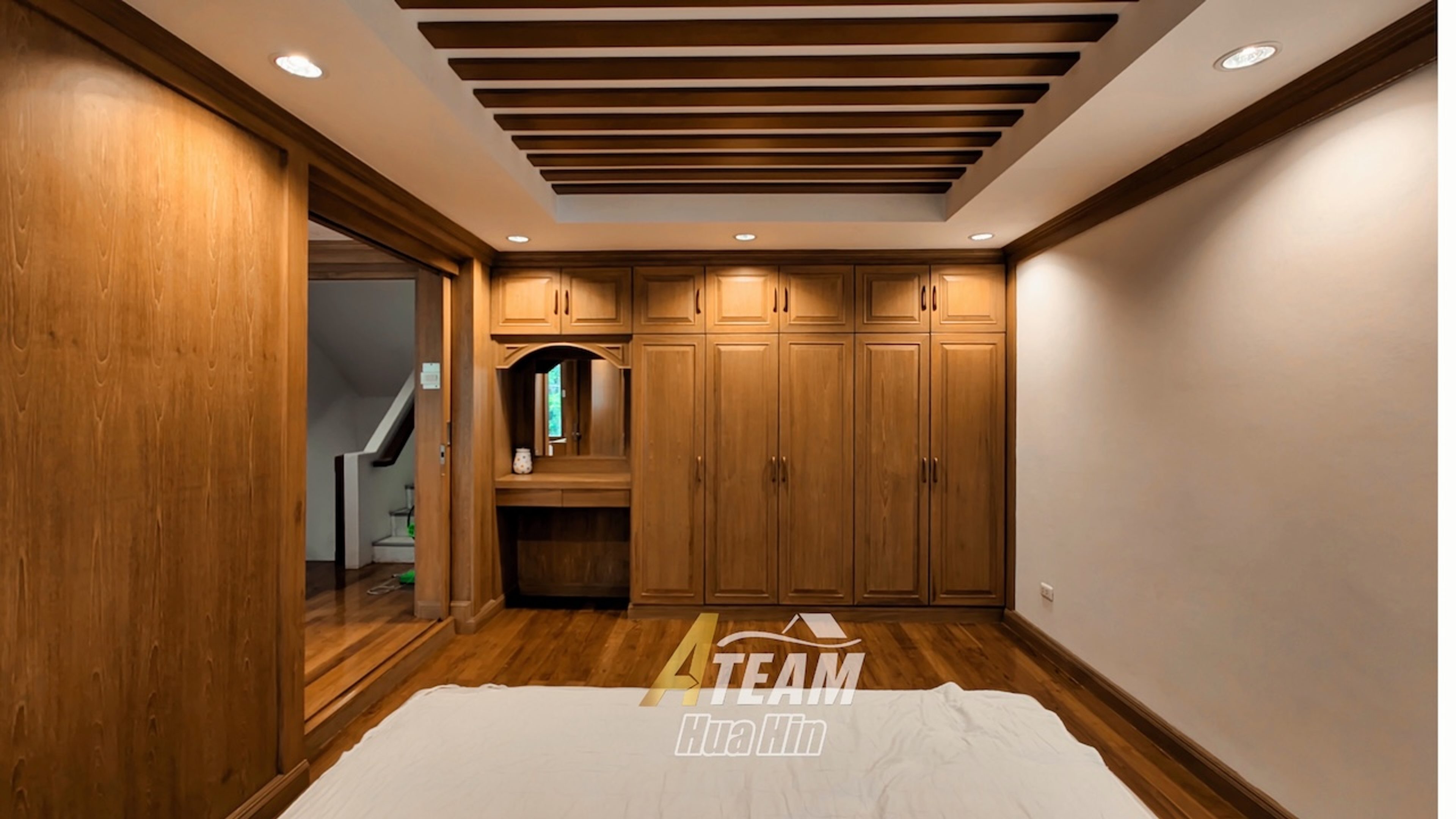 Beachfront 5-Bedroom Townhouse in Baan Suksamran – Hua Hin City Center thumbnail 20