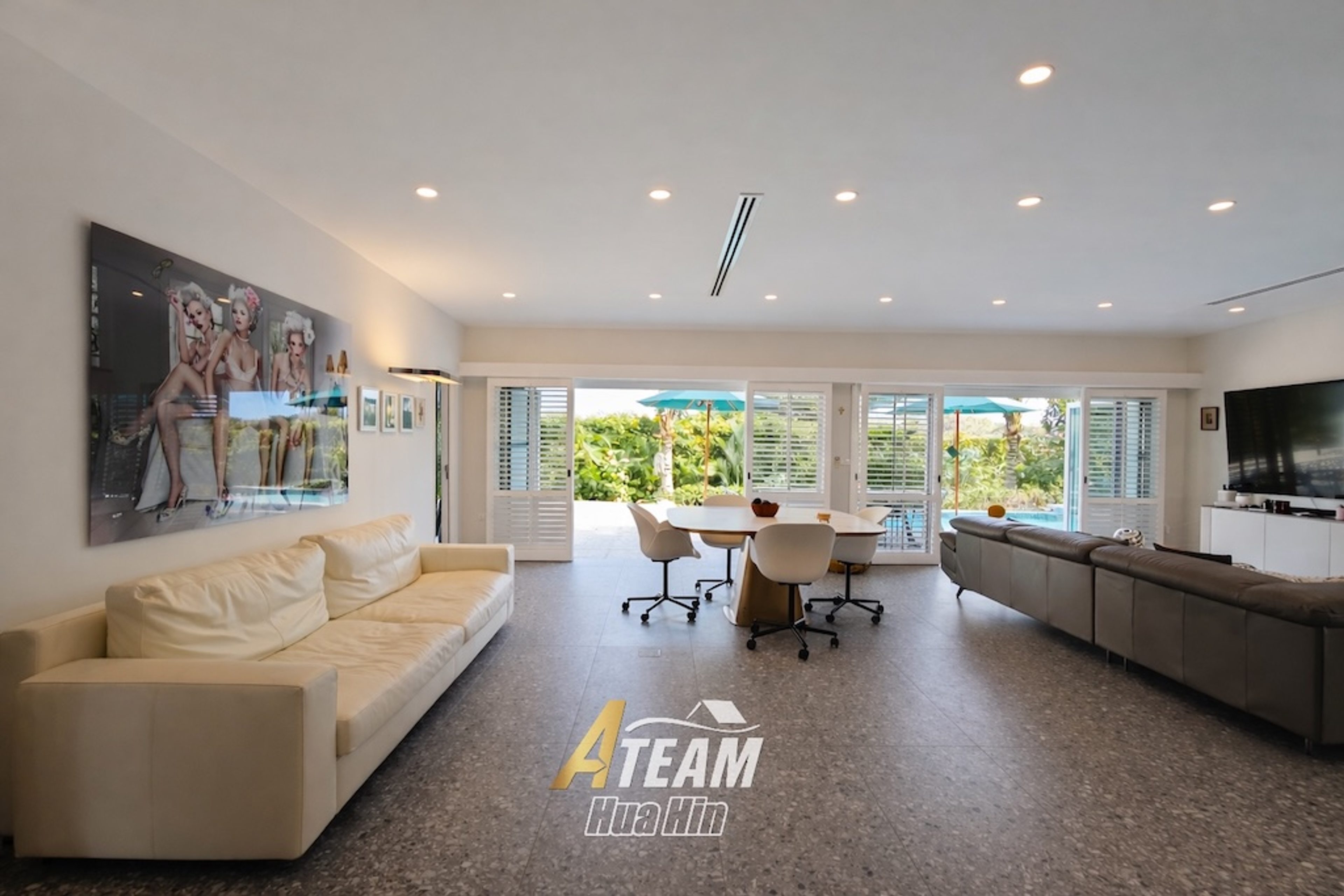 Modern 3 Bed 3 Bath Pool Villa at Black Mountain Golf Club thumbnail 17
