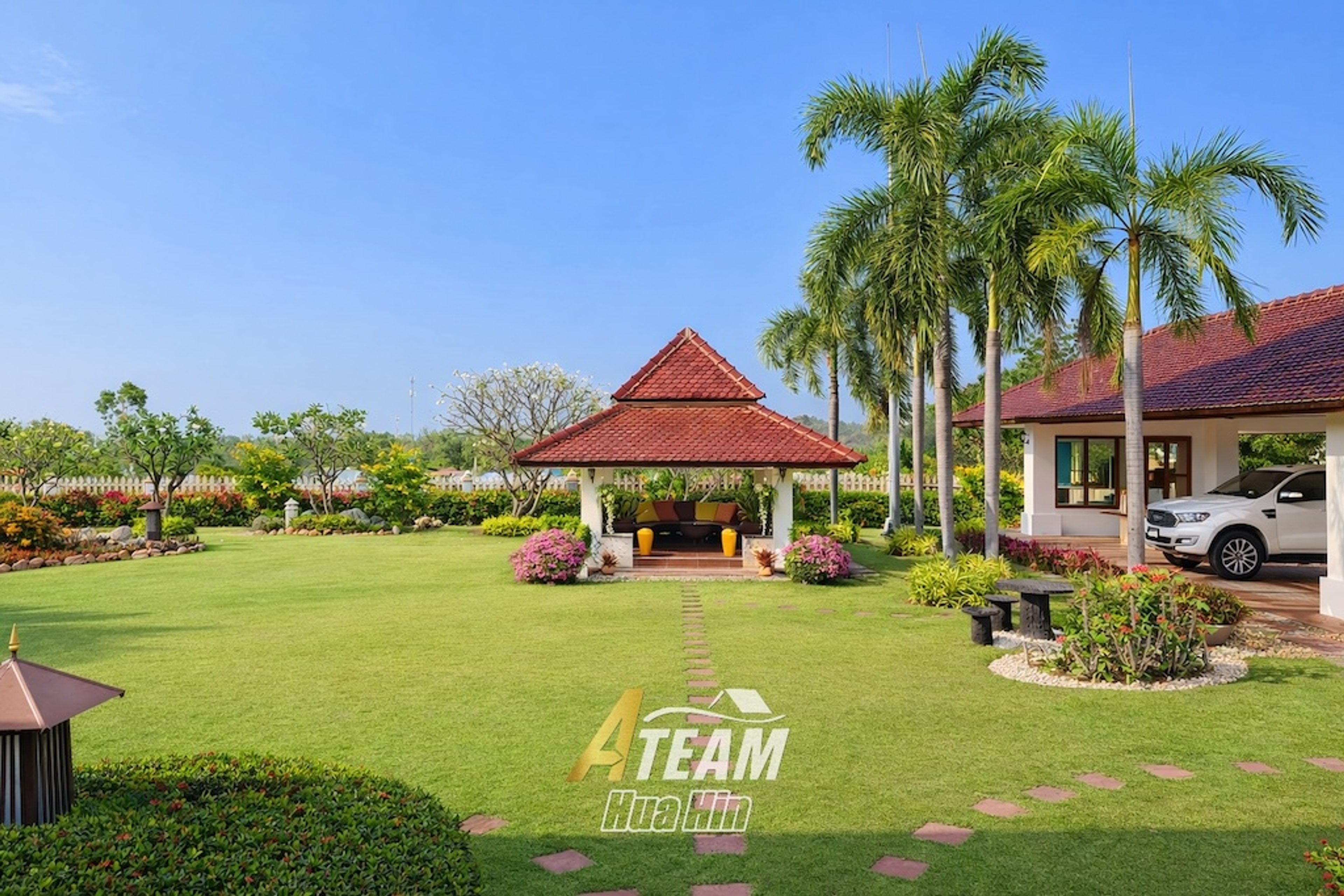 Luxury 6-Bedrooms Spacious 3,200 sqm Estate 5 min from city center —  thumbnail 6