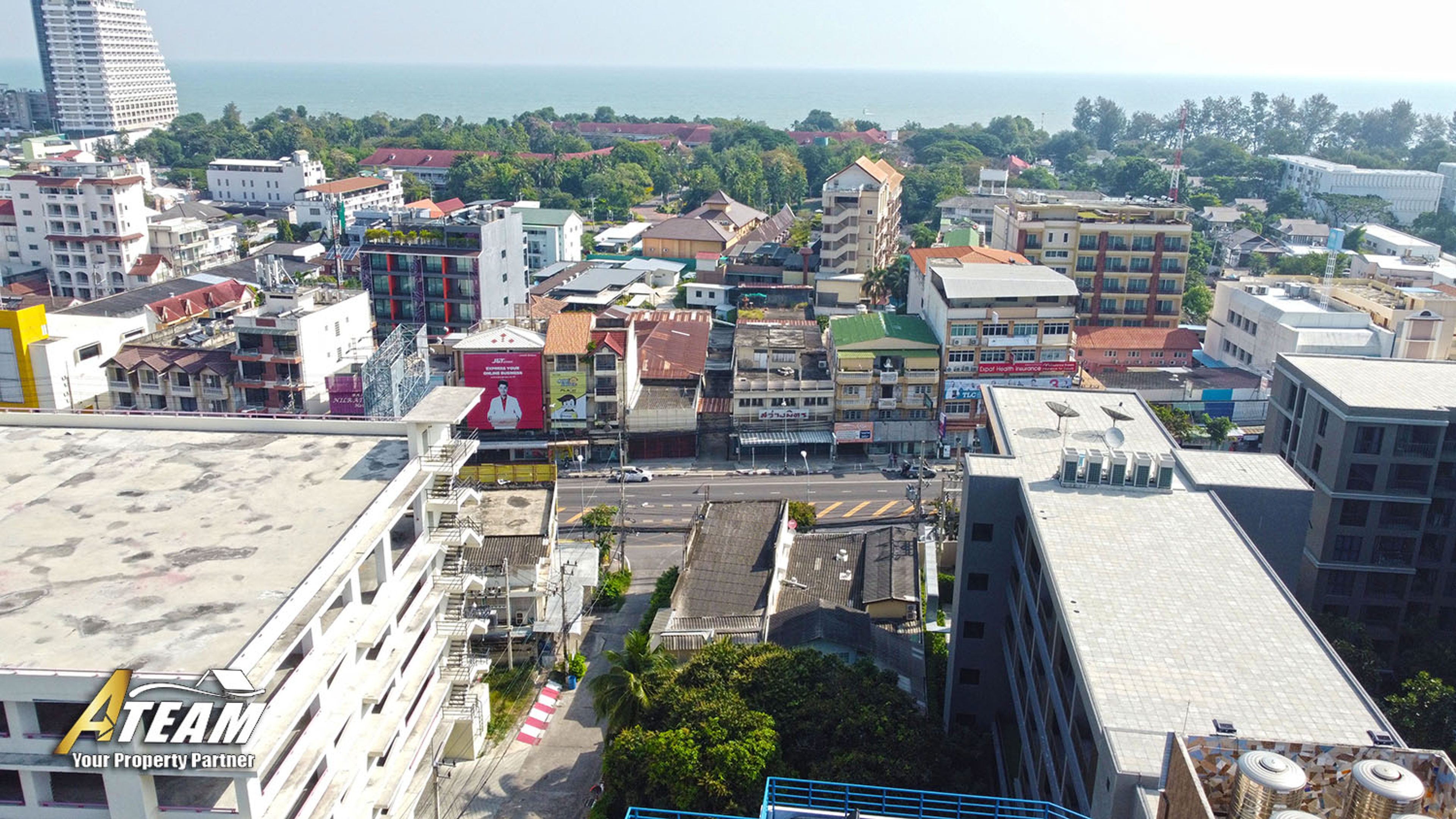 Great investment opportunity right next to Maven Condominium on Petchk thumbnail 7