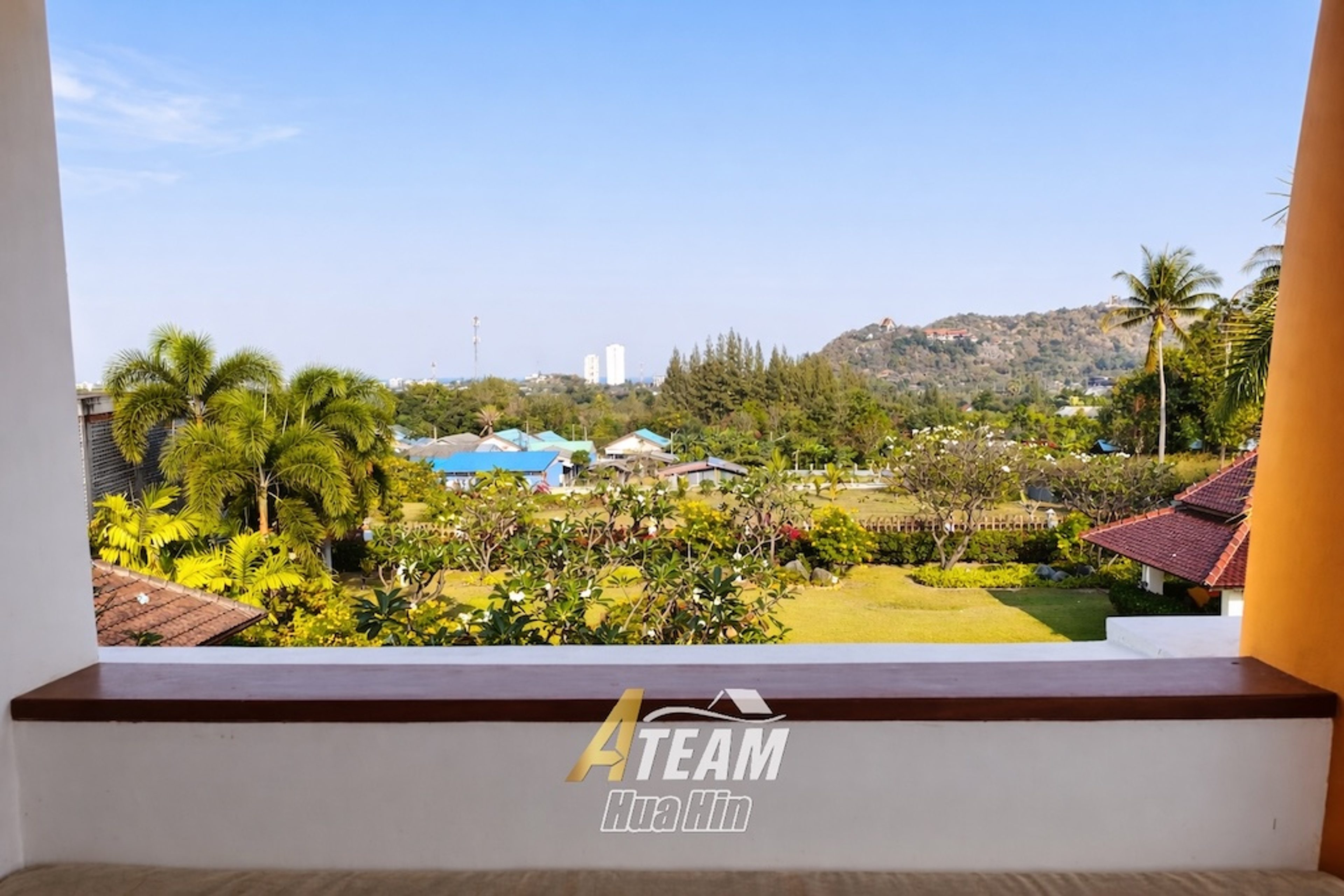 Luxury 6-Bedrooms Spacious 3,200 sqm Estate 5 min from city center —  thumbnail 29