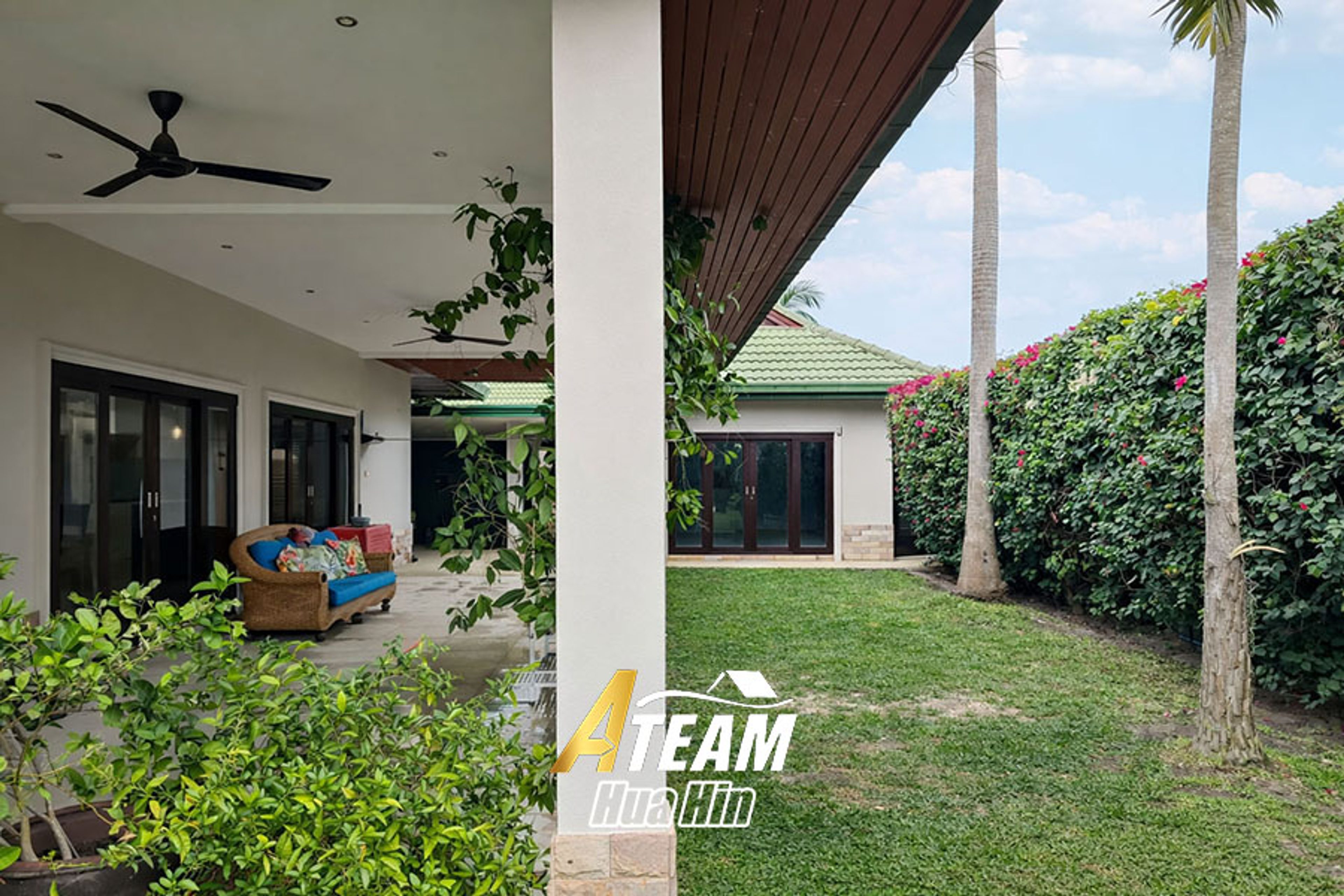 Tropical Living with Guesthouse & Multi-Purpose Room thumbnail 10