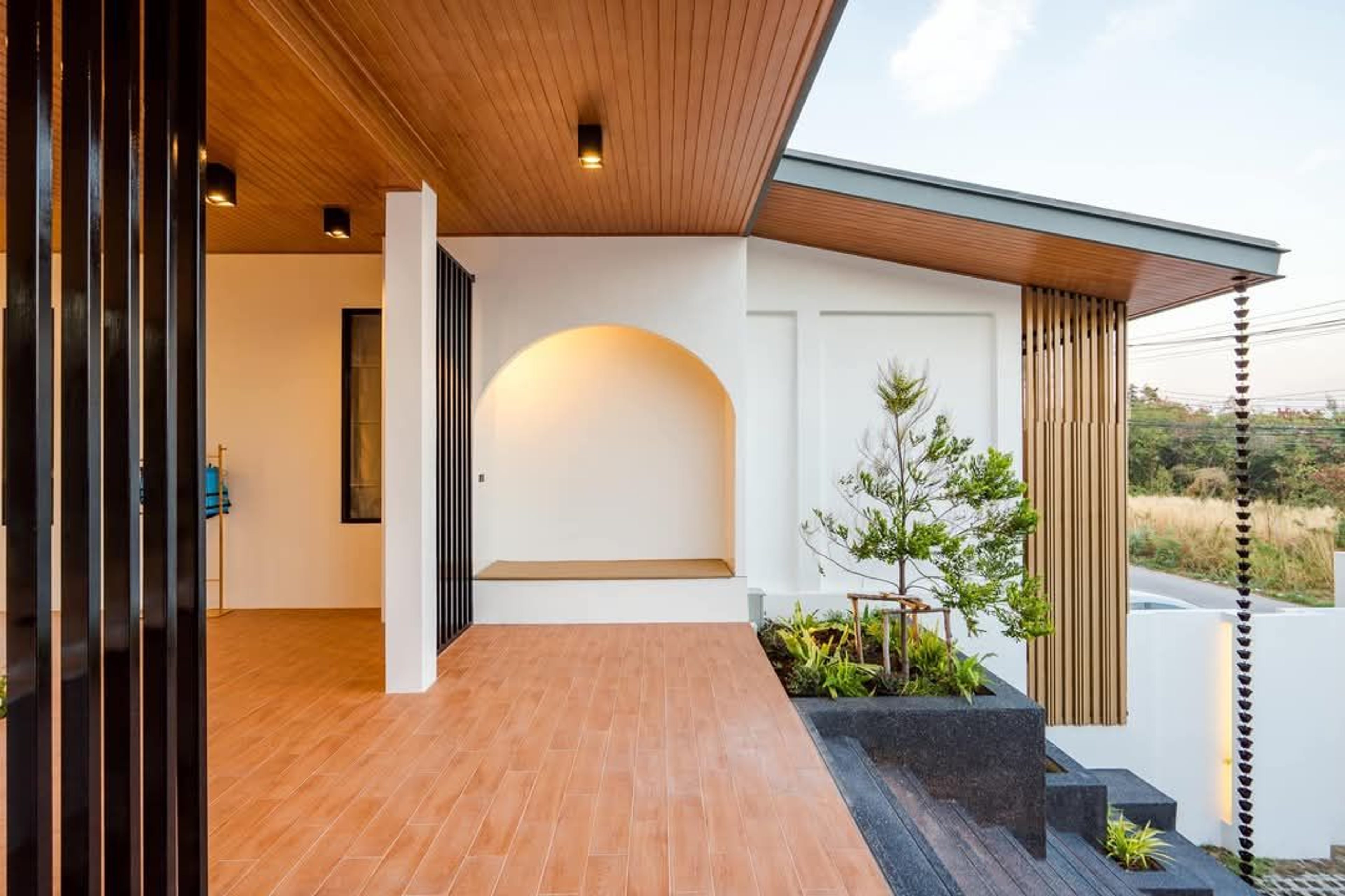 Modern Luxury  5-Bedroom Home – Hua Hin thumbnail 14