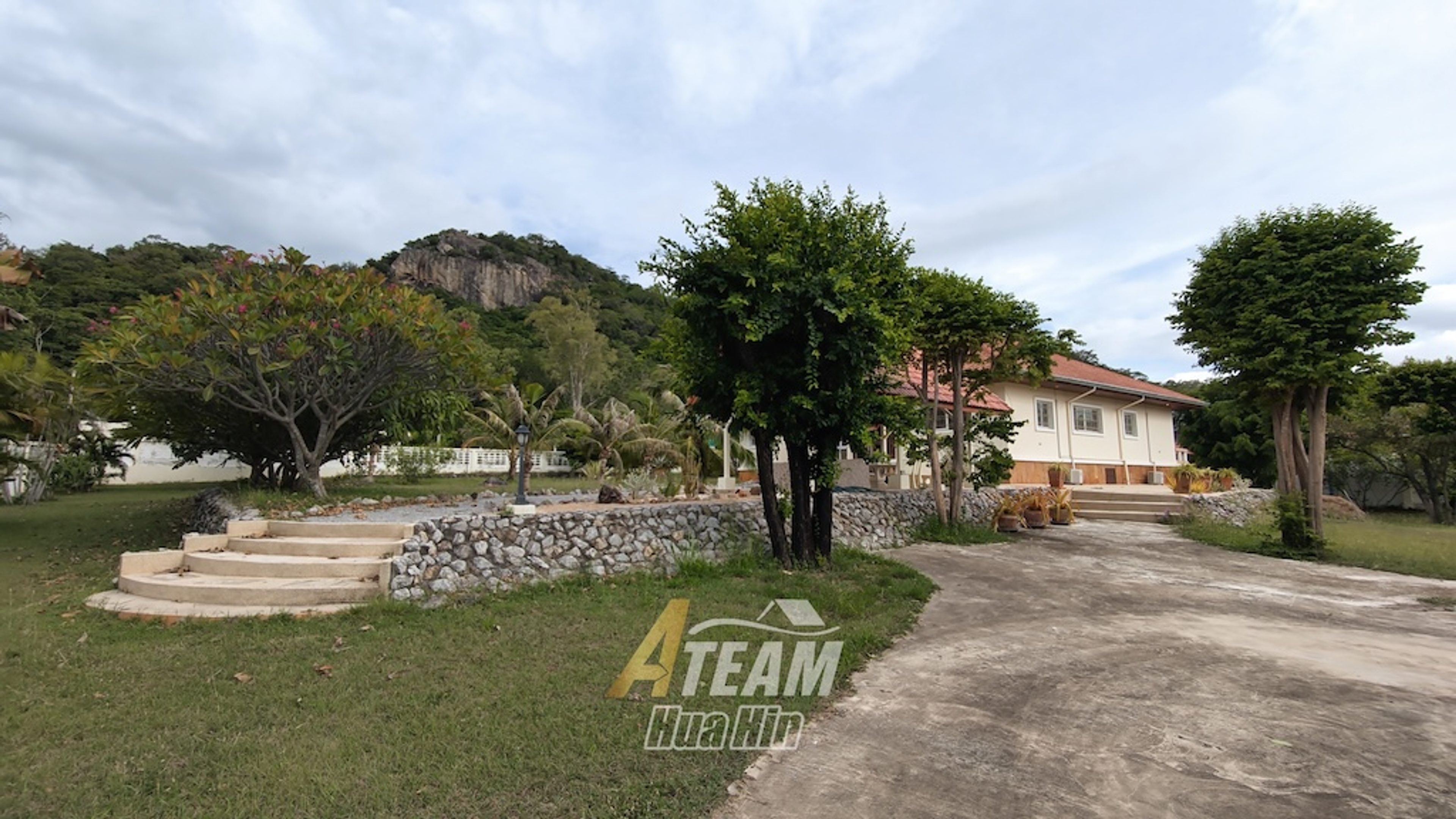 3-Bedroom Home on Large 2 Rai in Khao Tao thumbnail 4