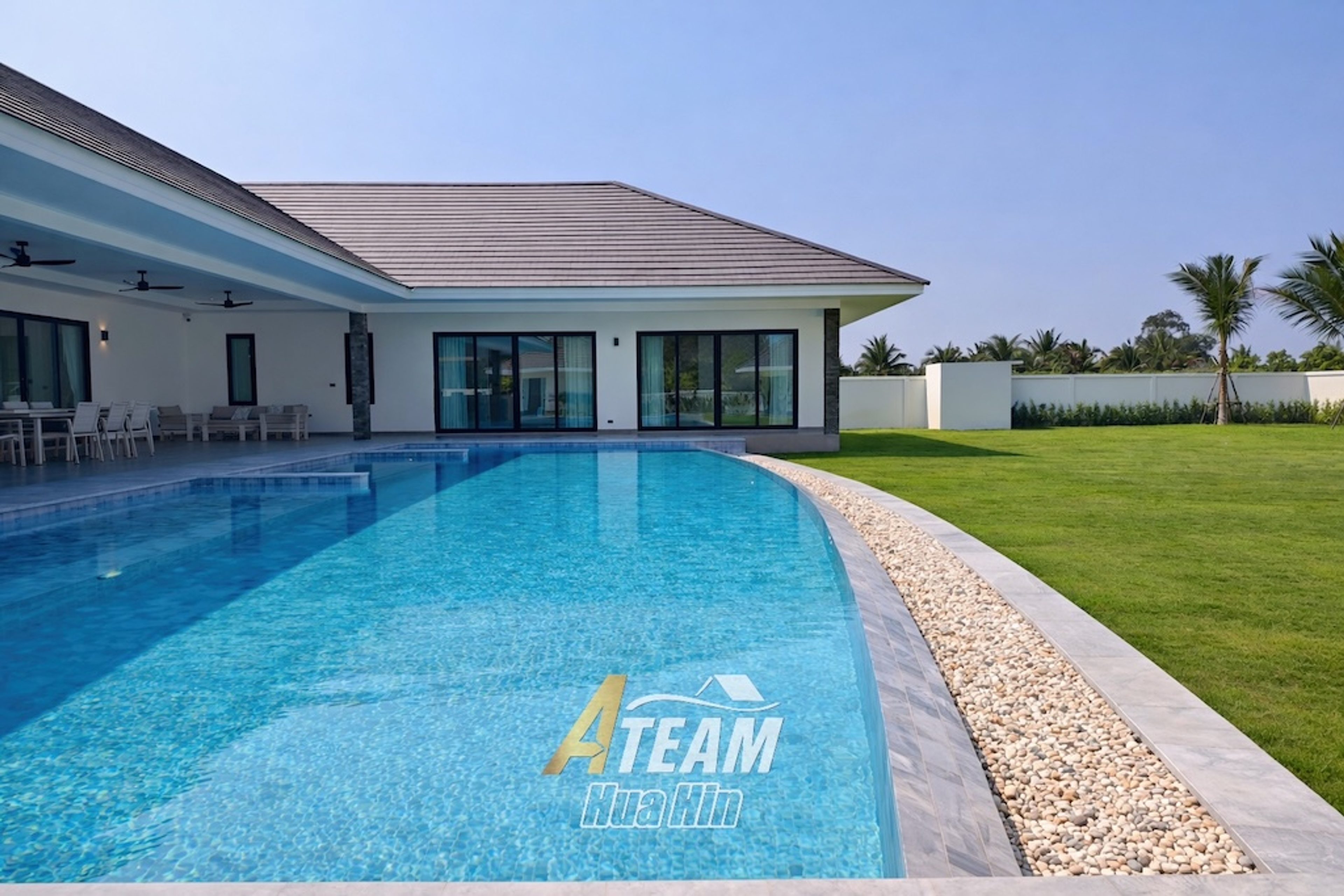 Prestigious 5-Bedroom Pool Villa on 2,622 sqm Prime Land thumbnail 31
