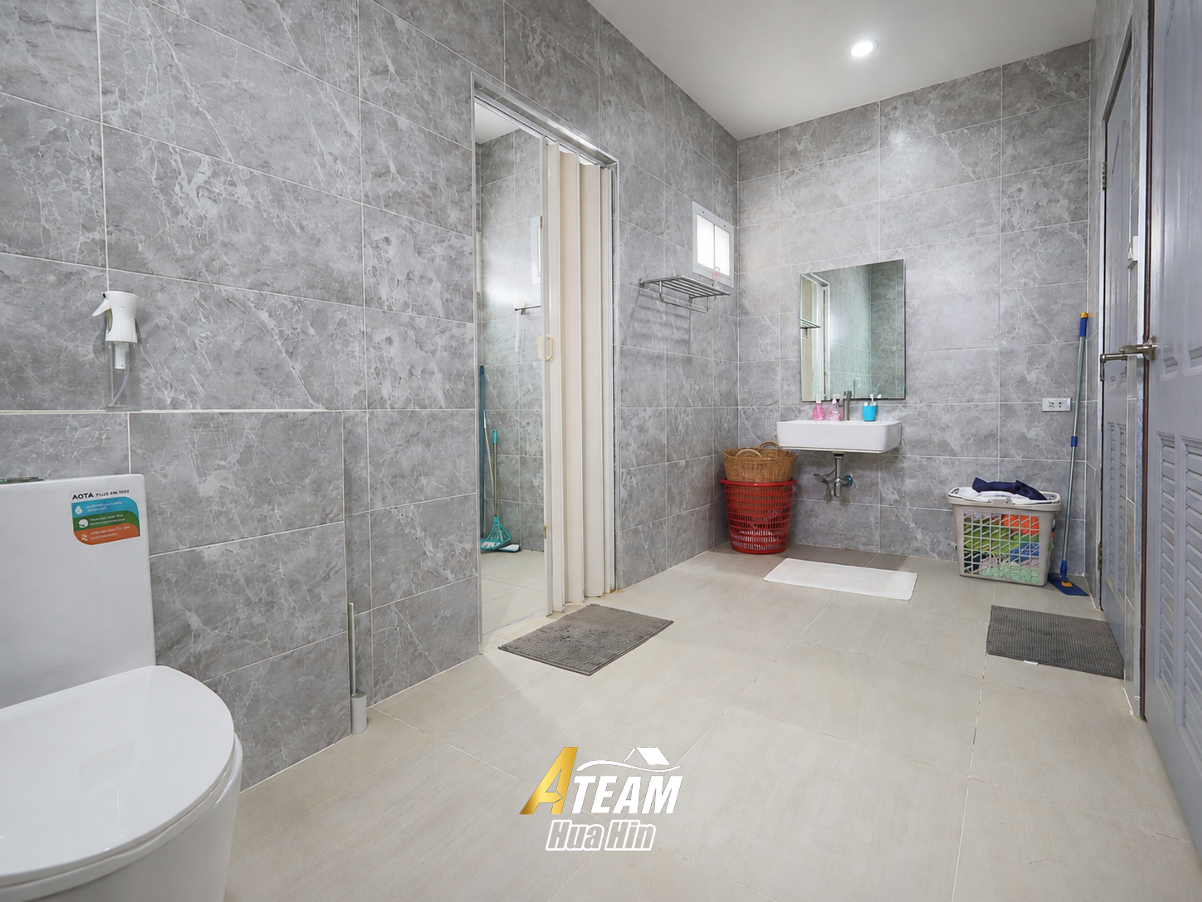 For sale House 3-Bedroom in Black Mountain. thumbnail 11