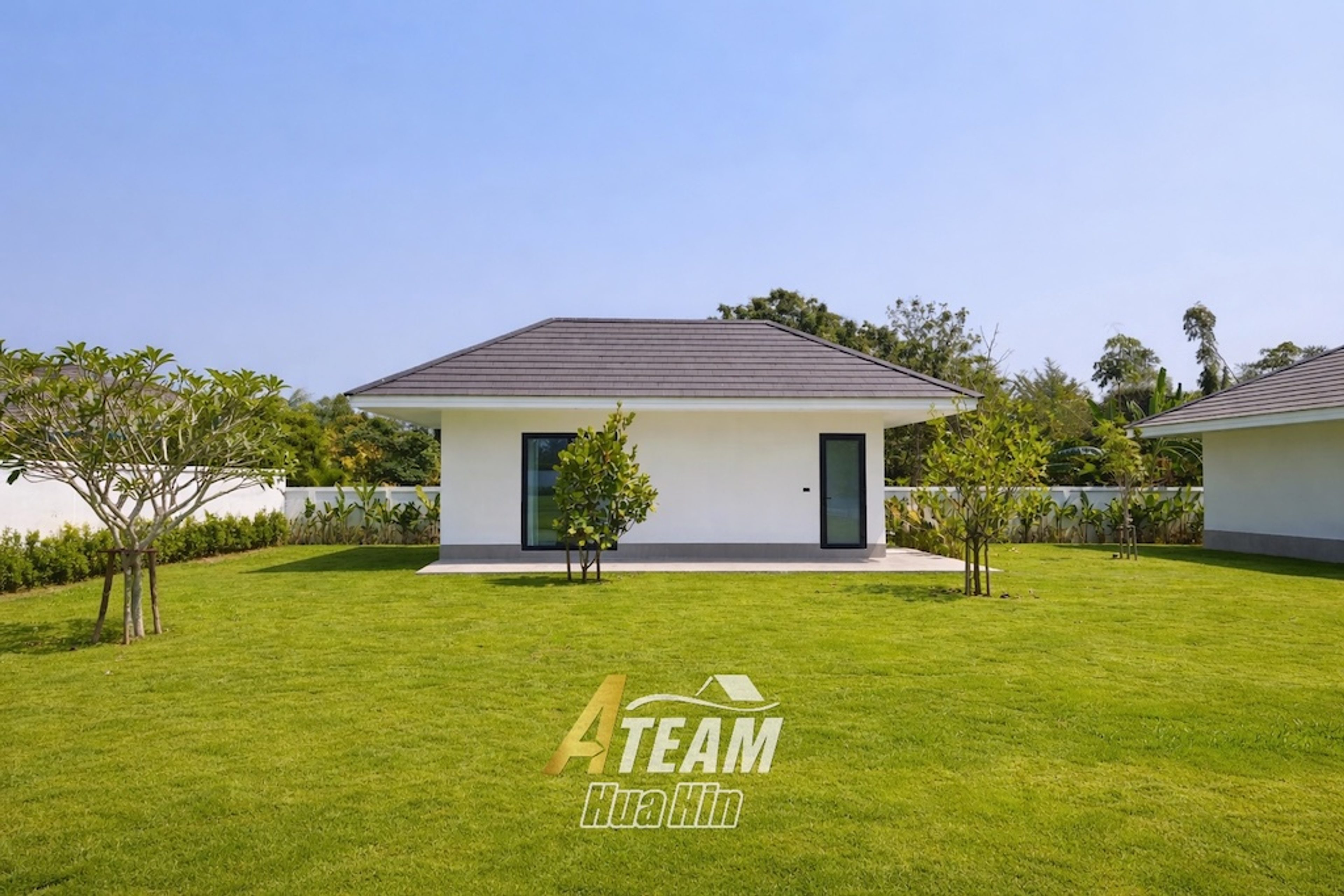 Prestigious 5-Bedroom Pool Villa on 2,622 sqm Prime Land thumbnail 29