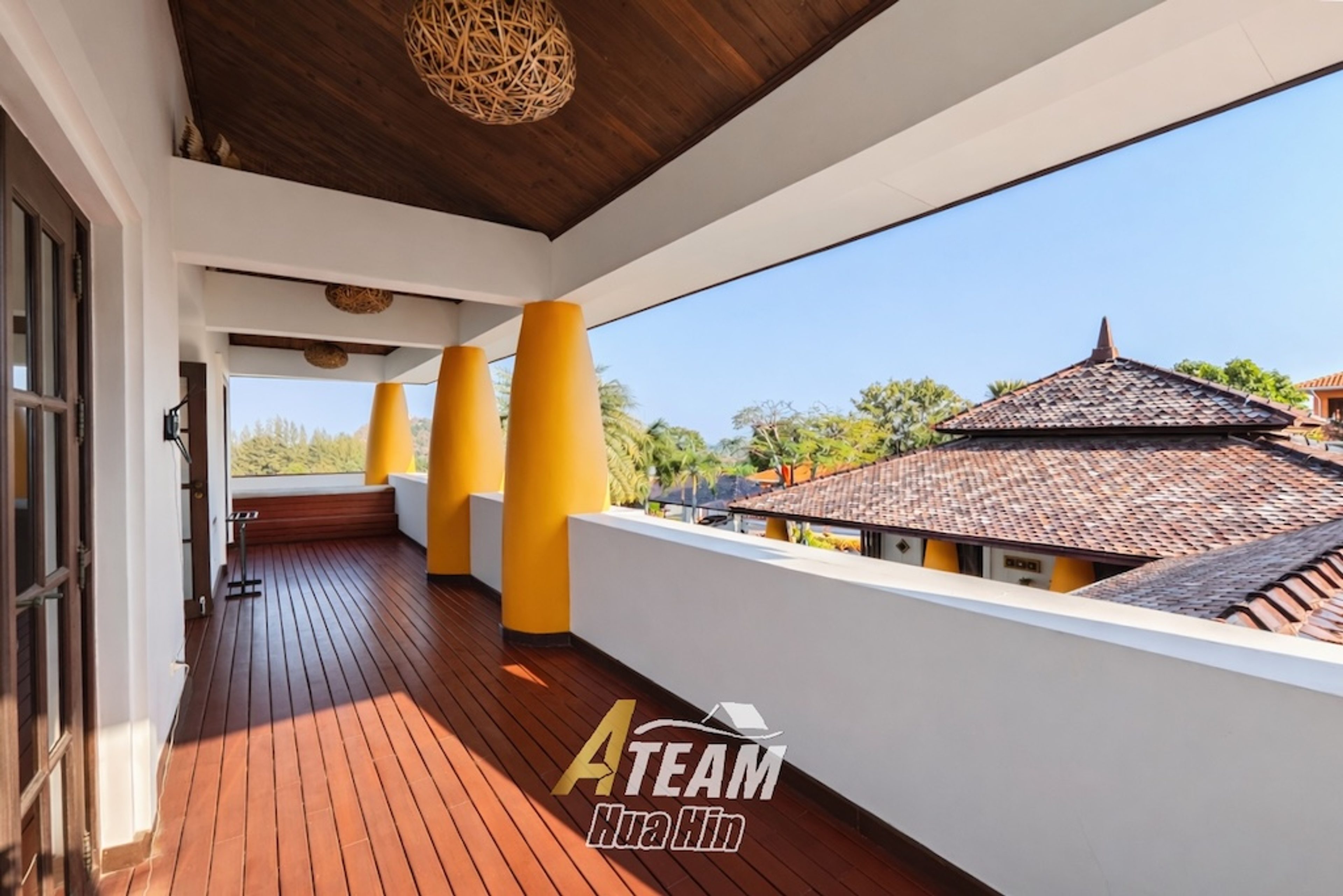 Luxury 6-Bedrooms Spacious 3,200 sqm Estate 5 min from city center —  thumbnail 30