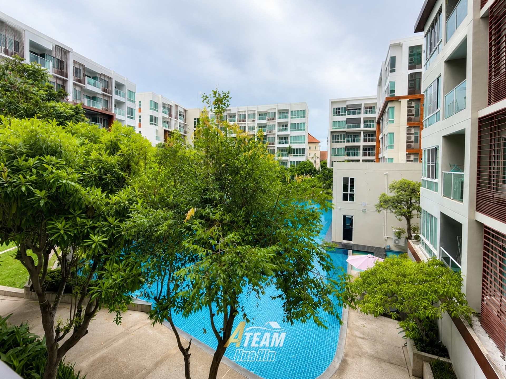 Magnifique appartement avec vue sur piscine à vendre - Seacraze Huahin, Takiap