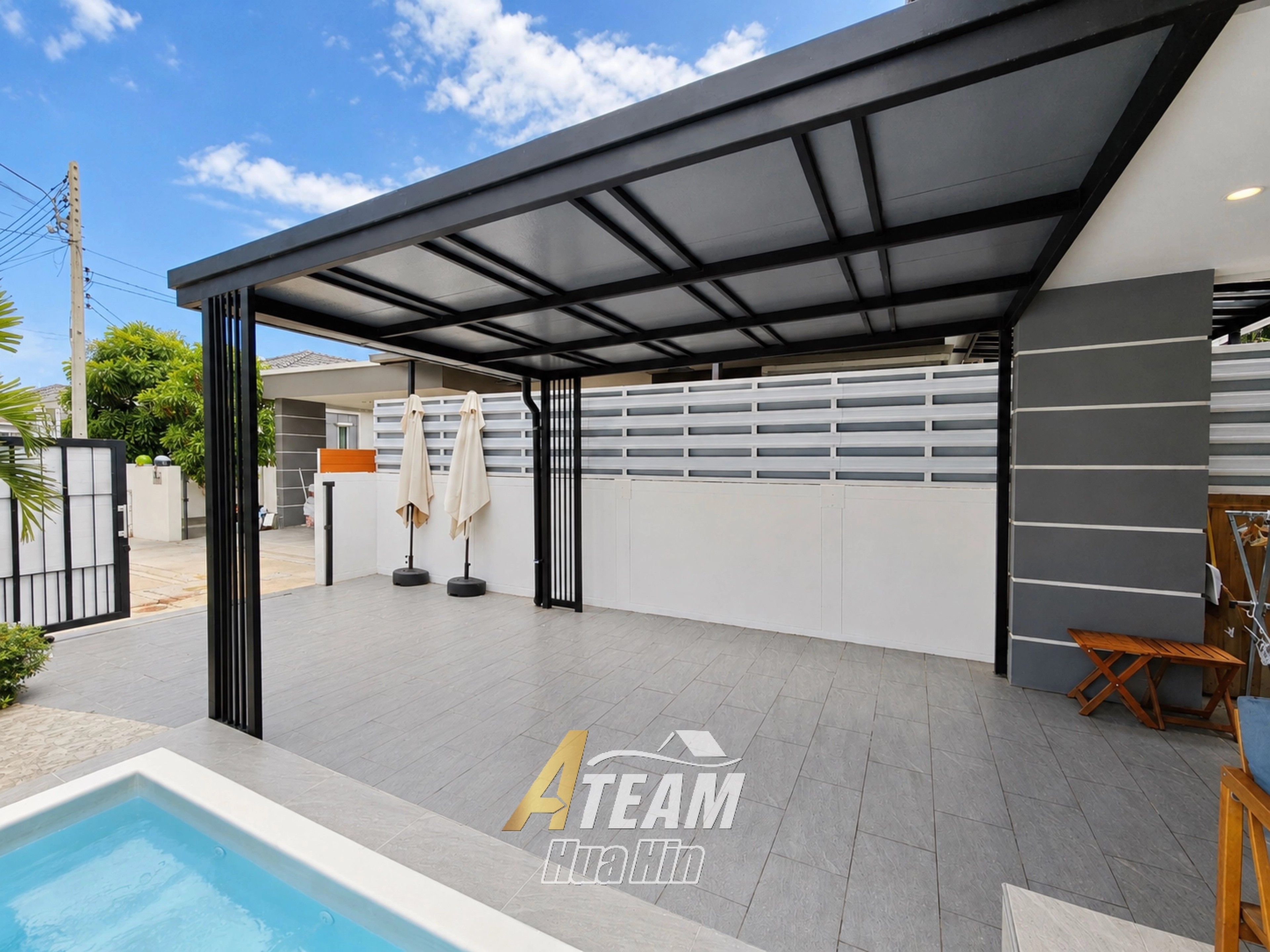 Villa de 2 chambres avec piscine, panneaux solaires et sauna, comme neuve