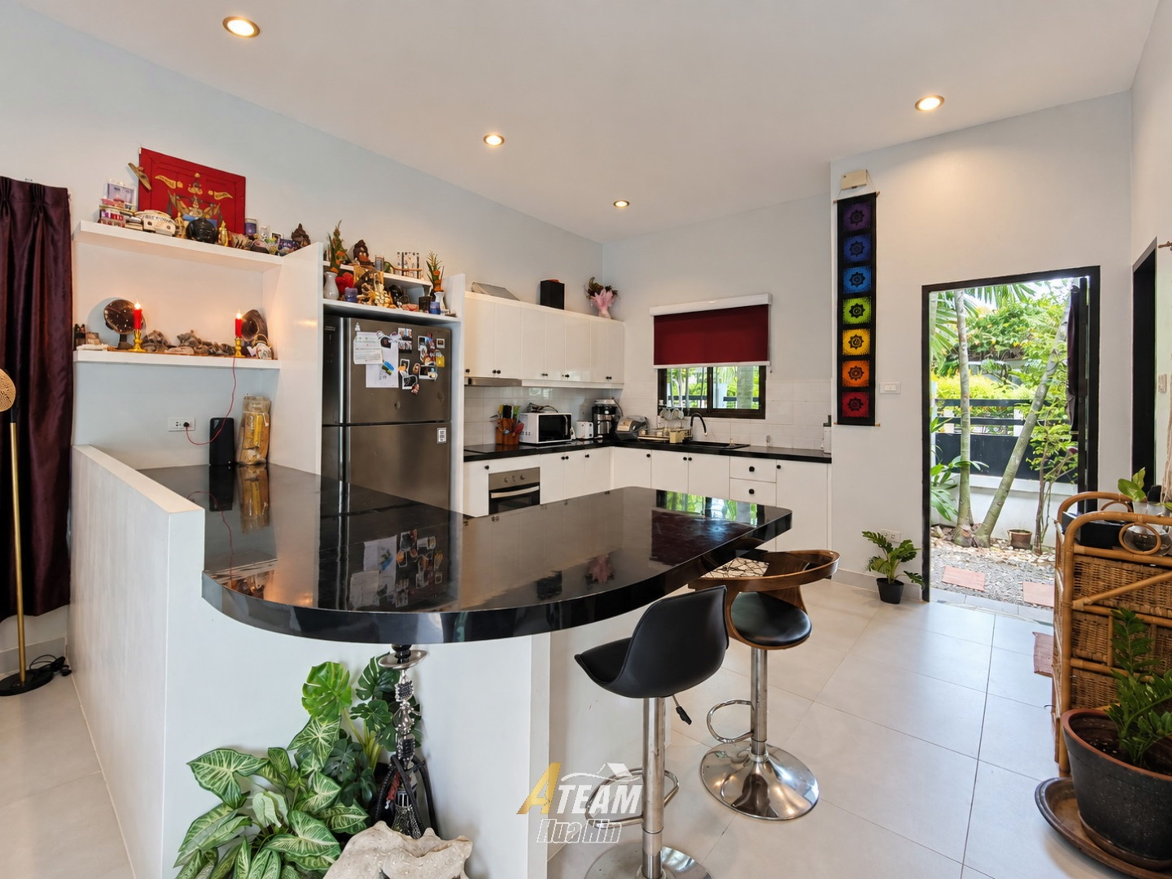 Luxury 4-Bedroom Pool Villa on a Large Plot in Khao Tao, thumbnail 11