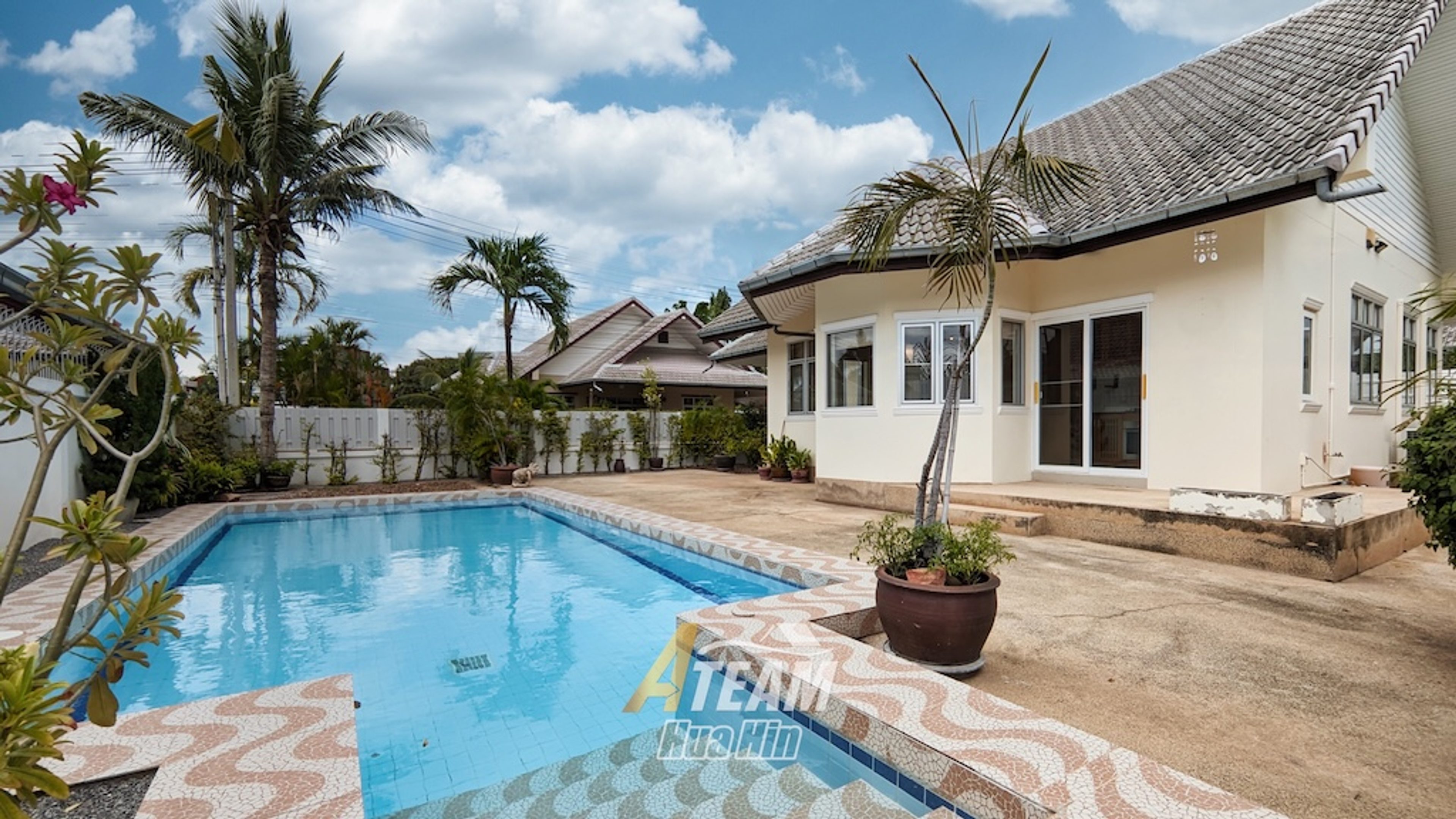 Beautiful  3-Bedroom Pool Villa in Soi 102, Hua Hin